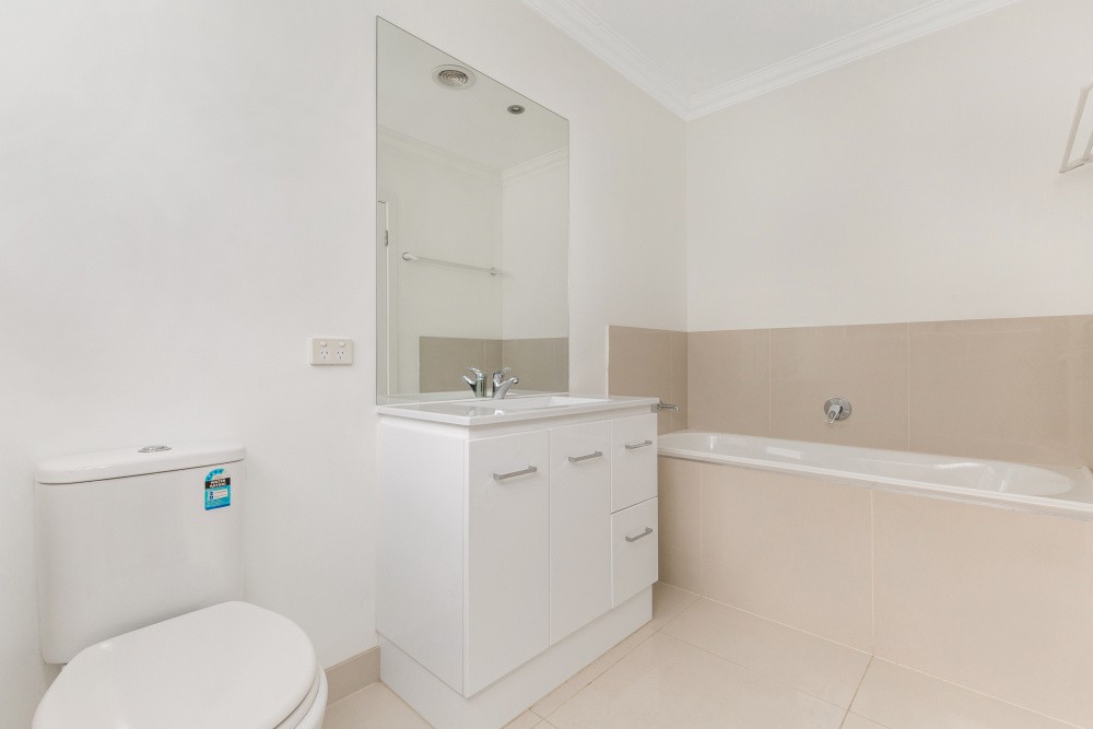 2/8 Derwent Drive, Bayswater, VIC 3153