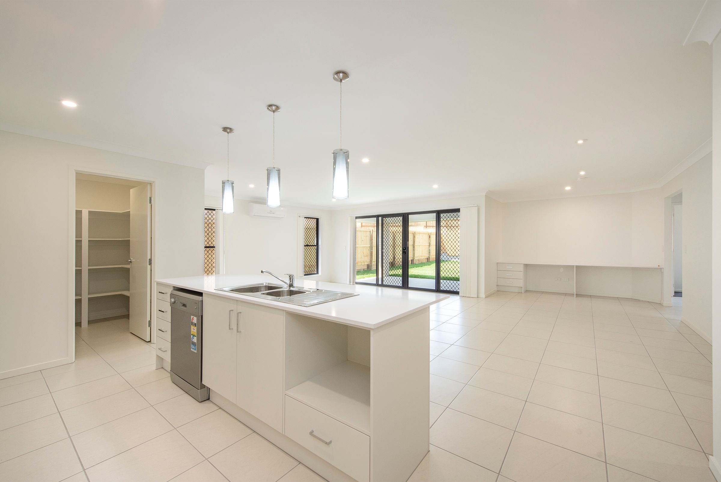 34 Feathertail Street, Bahrs Scrub, QLD 4207