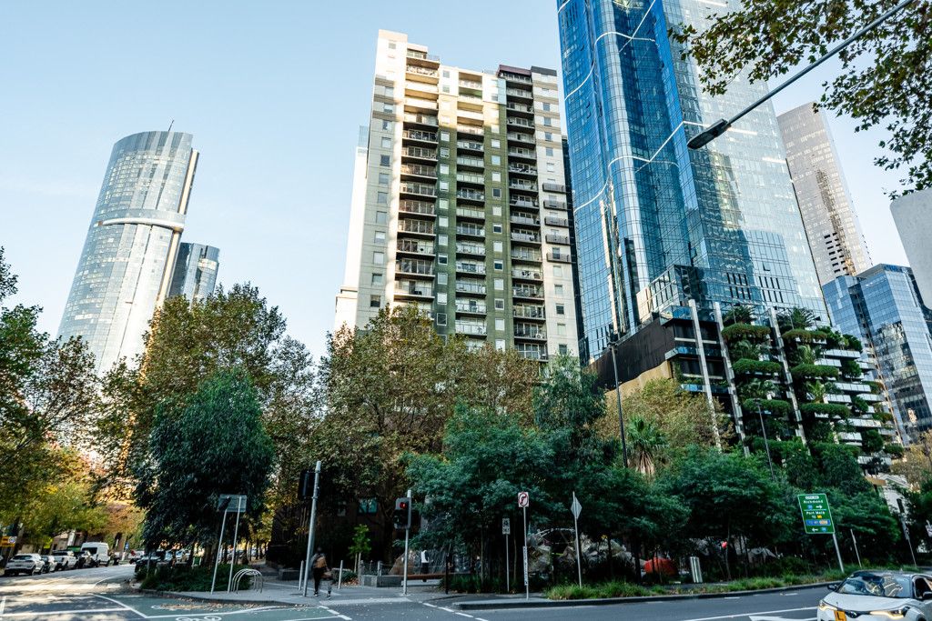 93/88 Southbank Boulevard — photo 11 of 12