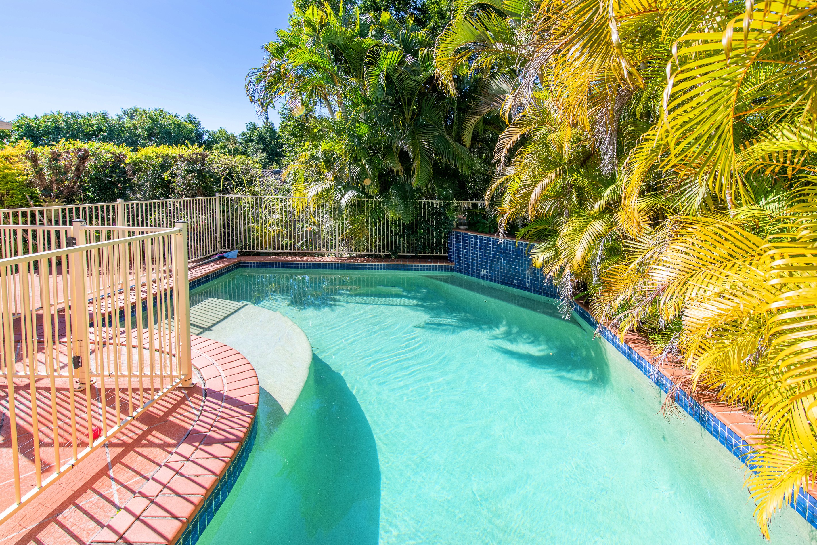 15 Orchna Street, BURLEIGH HEADS, QLD 4220