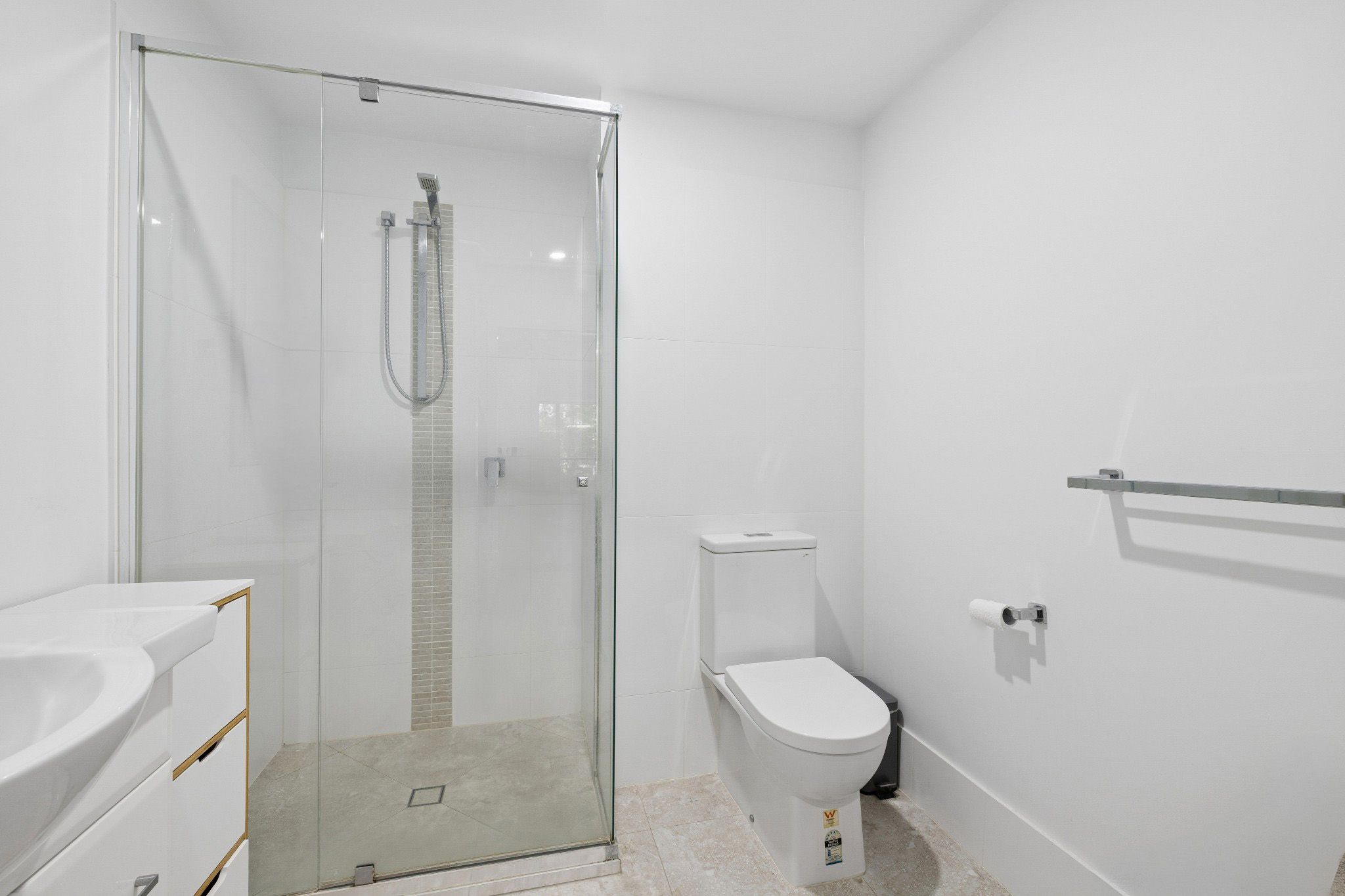 9/2 Amisfield Avenue — photo 12 of 18
