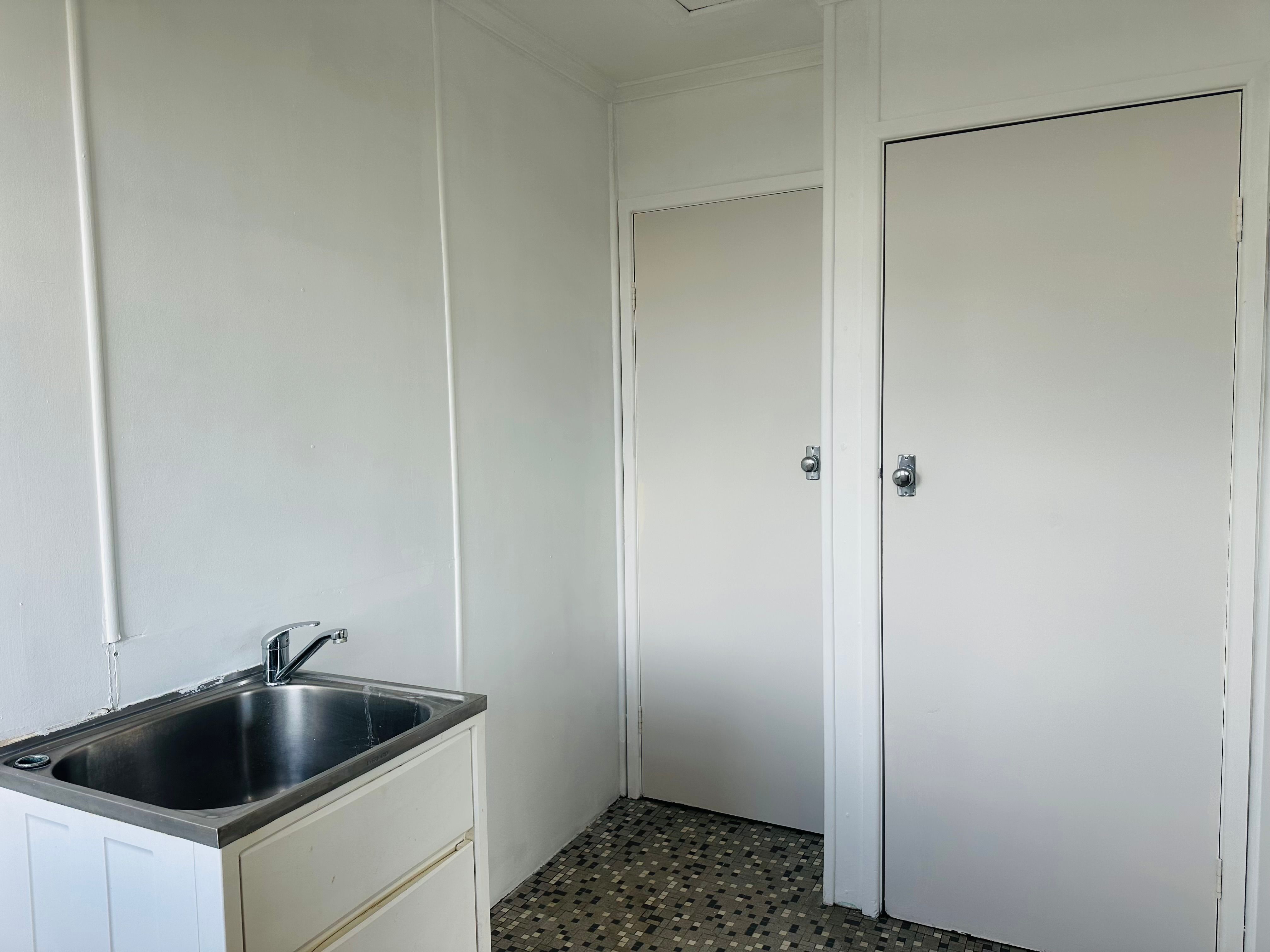 107 Colches Street — photo 8 of 9