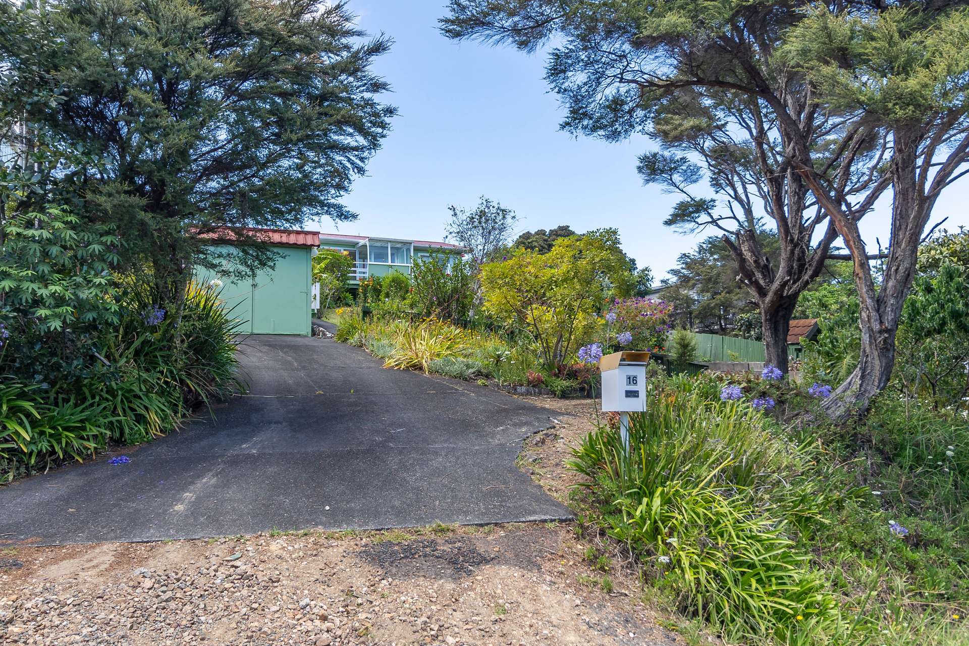 16 Hekerua Road photo 22