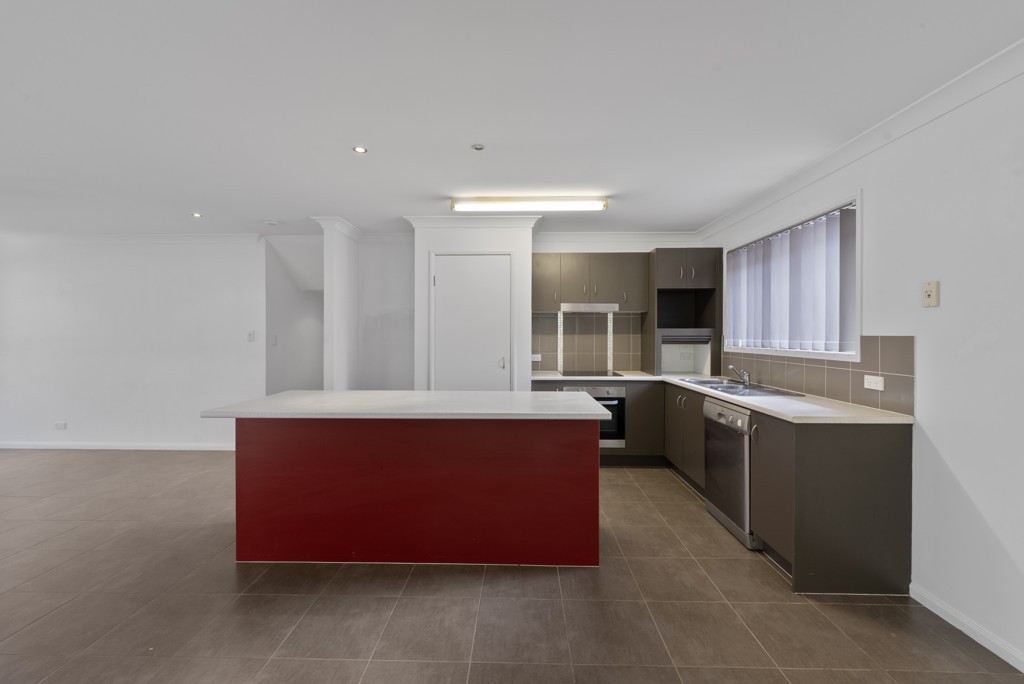 46 Diamantina Circuit, Pacific Pines, QLD 4211