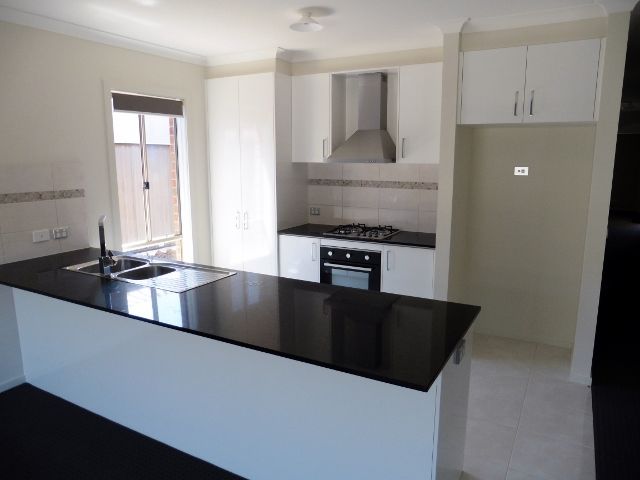 38 Palomino Avenue, Clyde North, VIC 3978