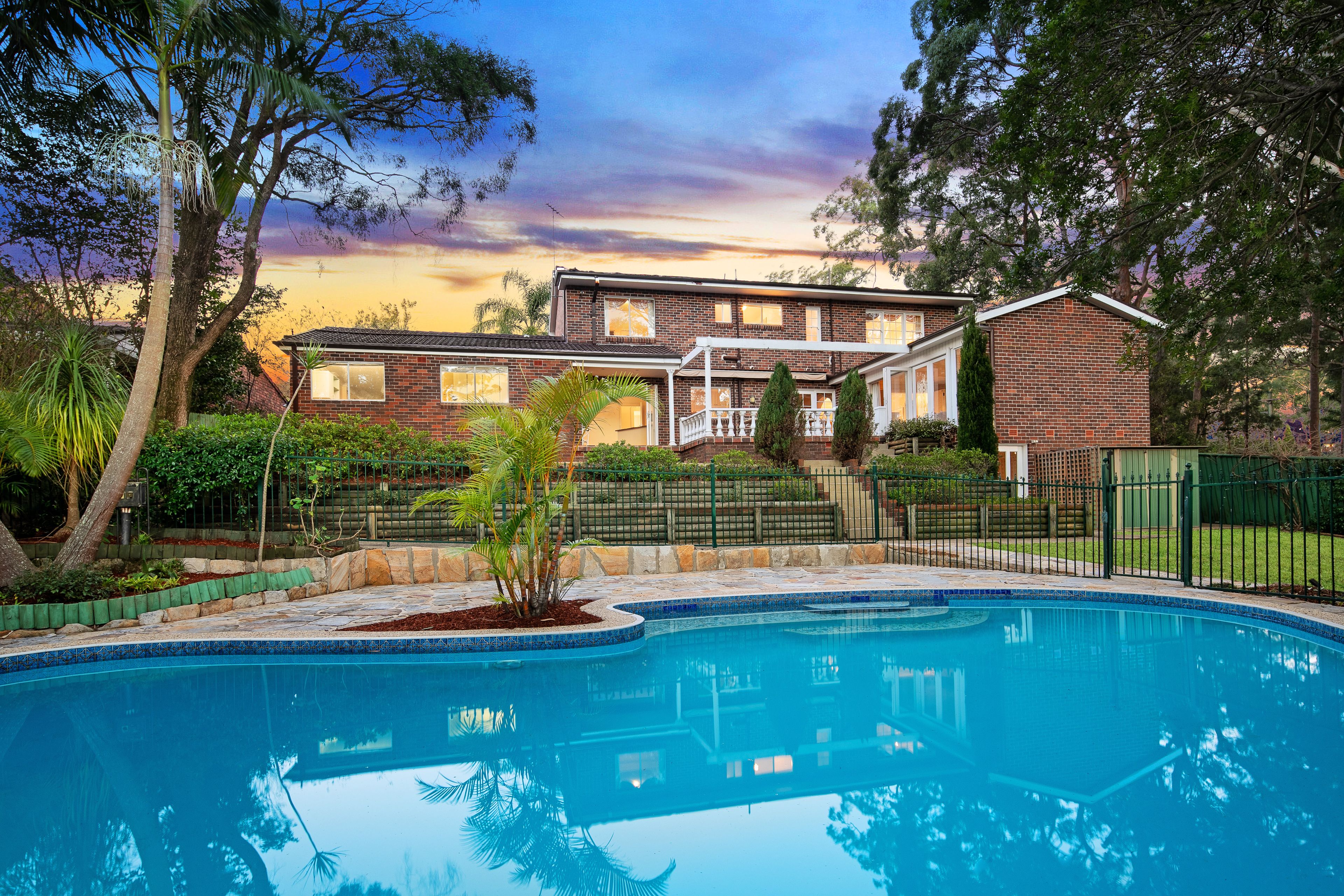 52 Alvona Avenue, St Ives, NSW 2075