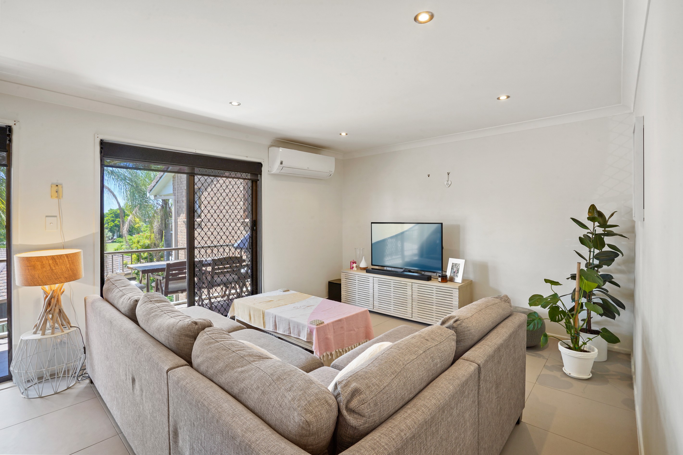6/13 Christina Court, Mermaid Waters, QLD 4218