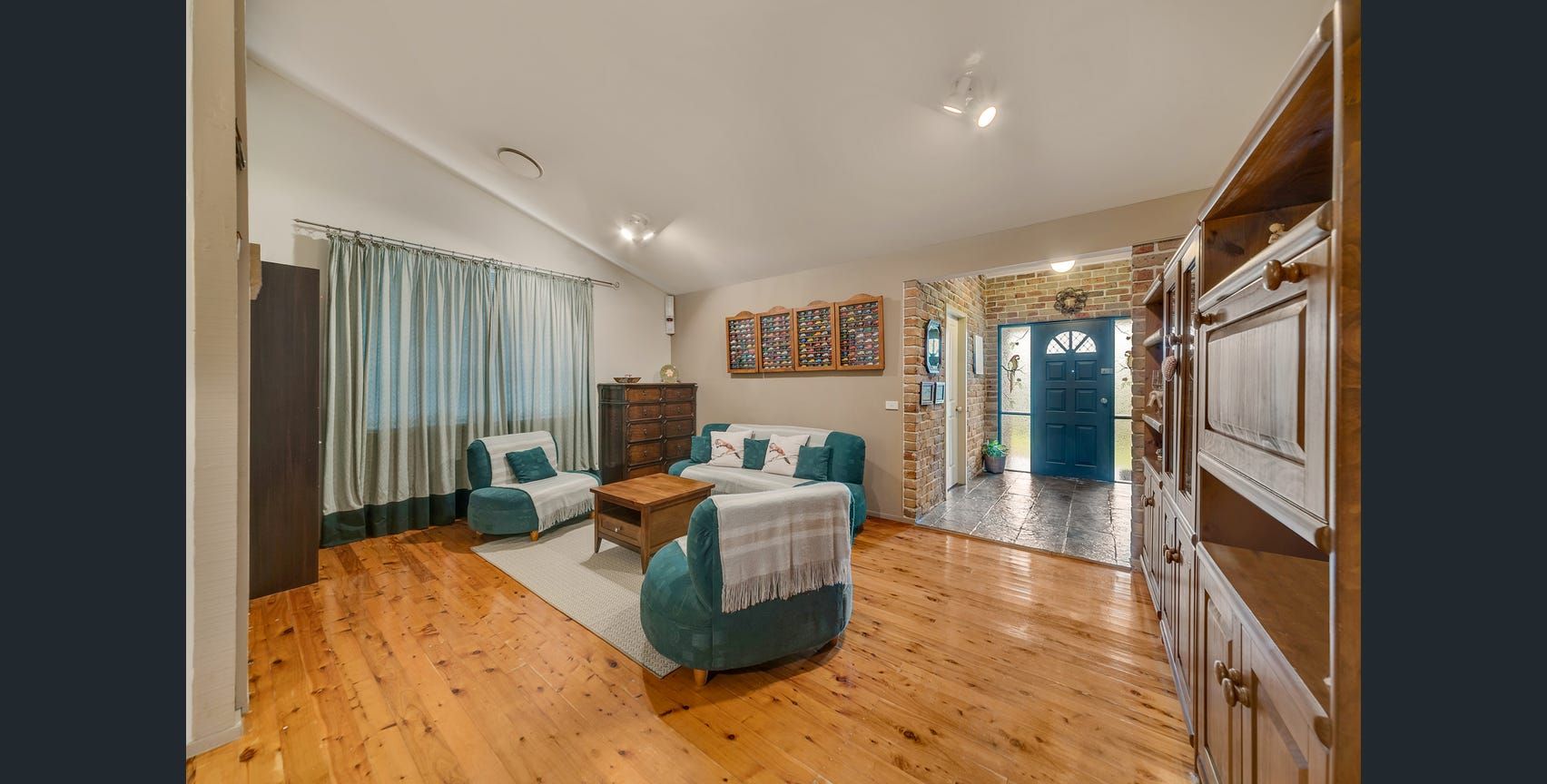 10 Alderney Street, Minto, NSW 2566