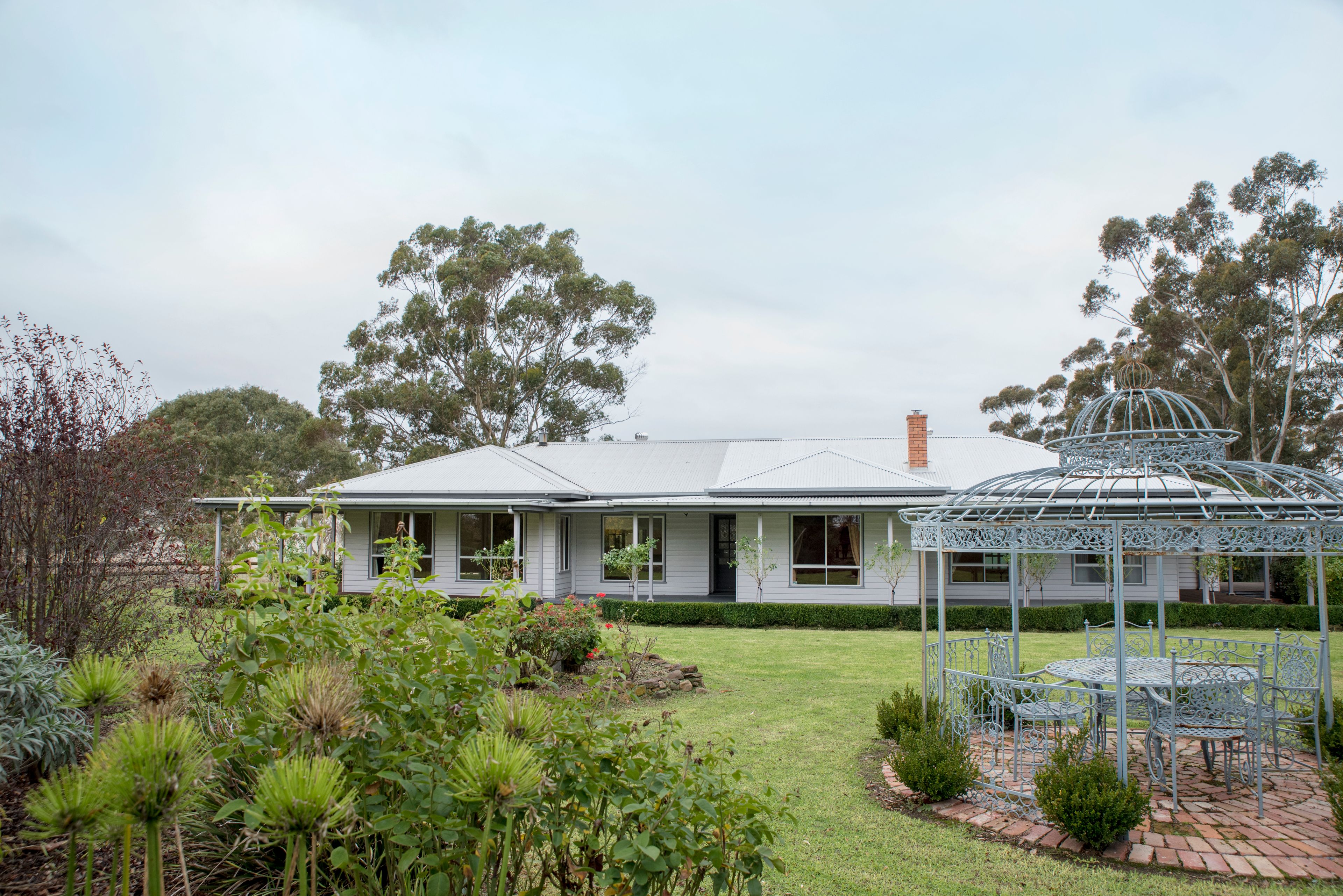 22 Karoom Drive, GLENFIELD PARK NSW 2650