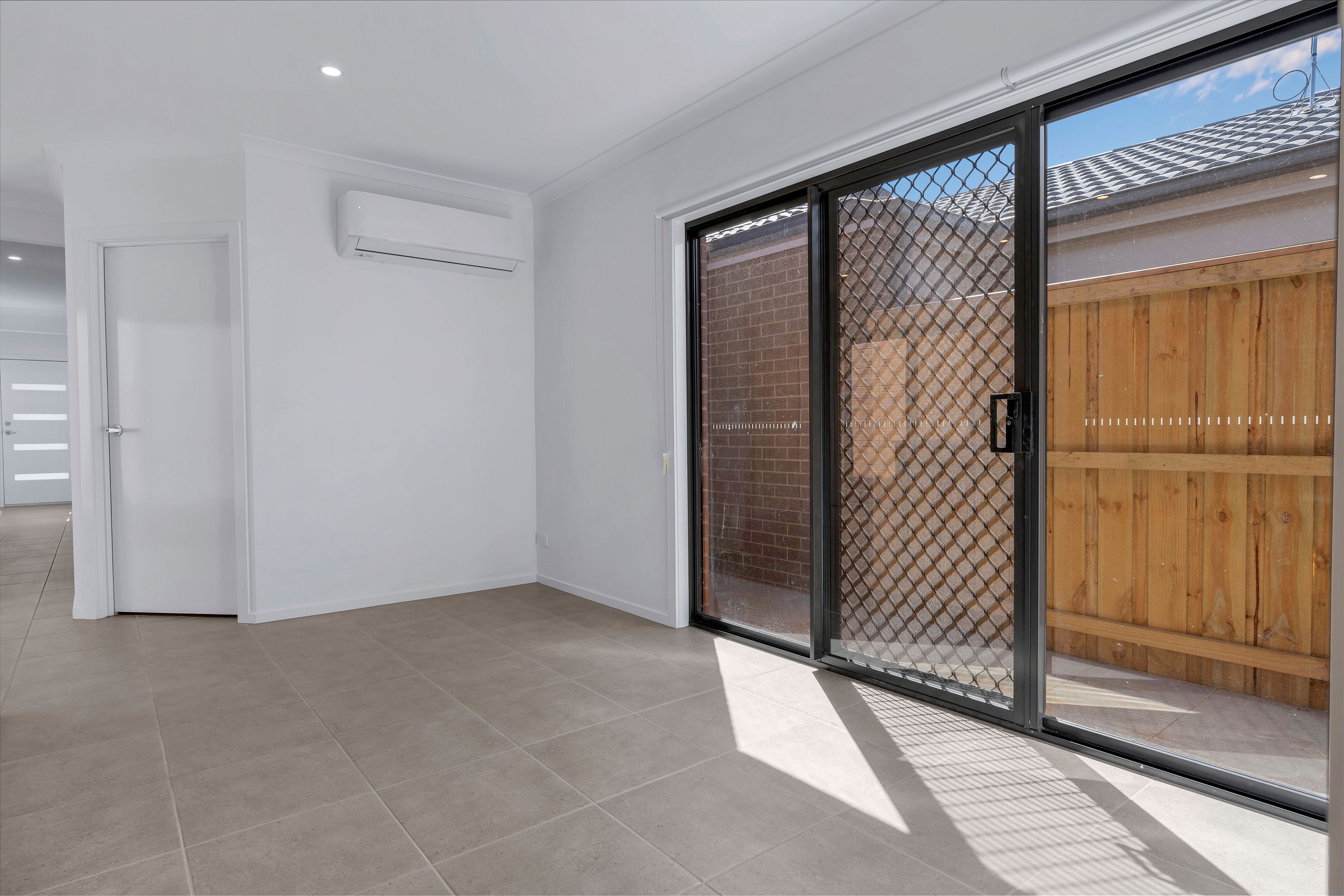 24 Viola Drive, Rockbank, VIC 3335