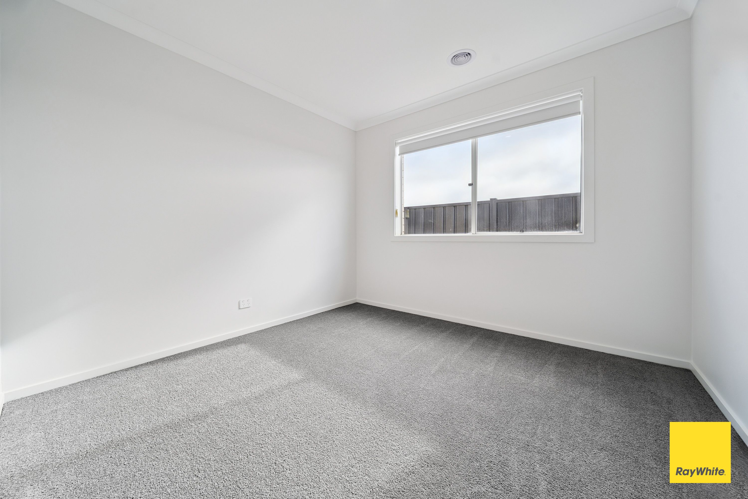 18 Jarvis Street — photo 9 of 14