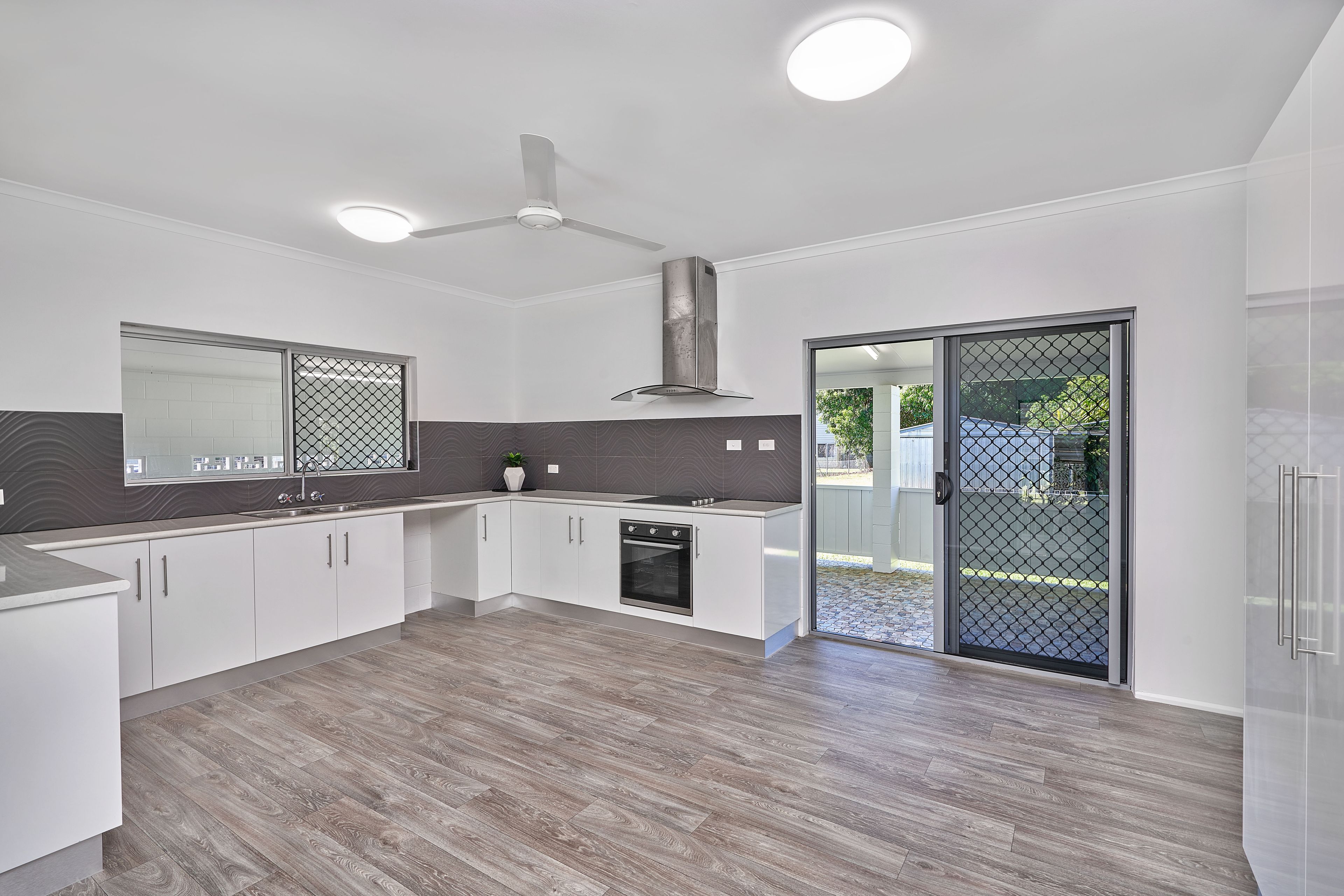 5 Wiseman Road East, Edmonton, QLD 4869