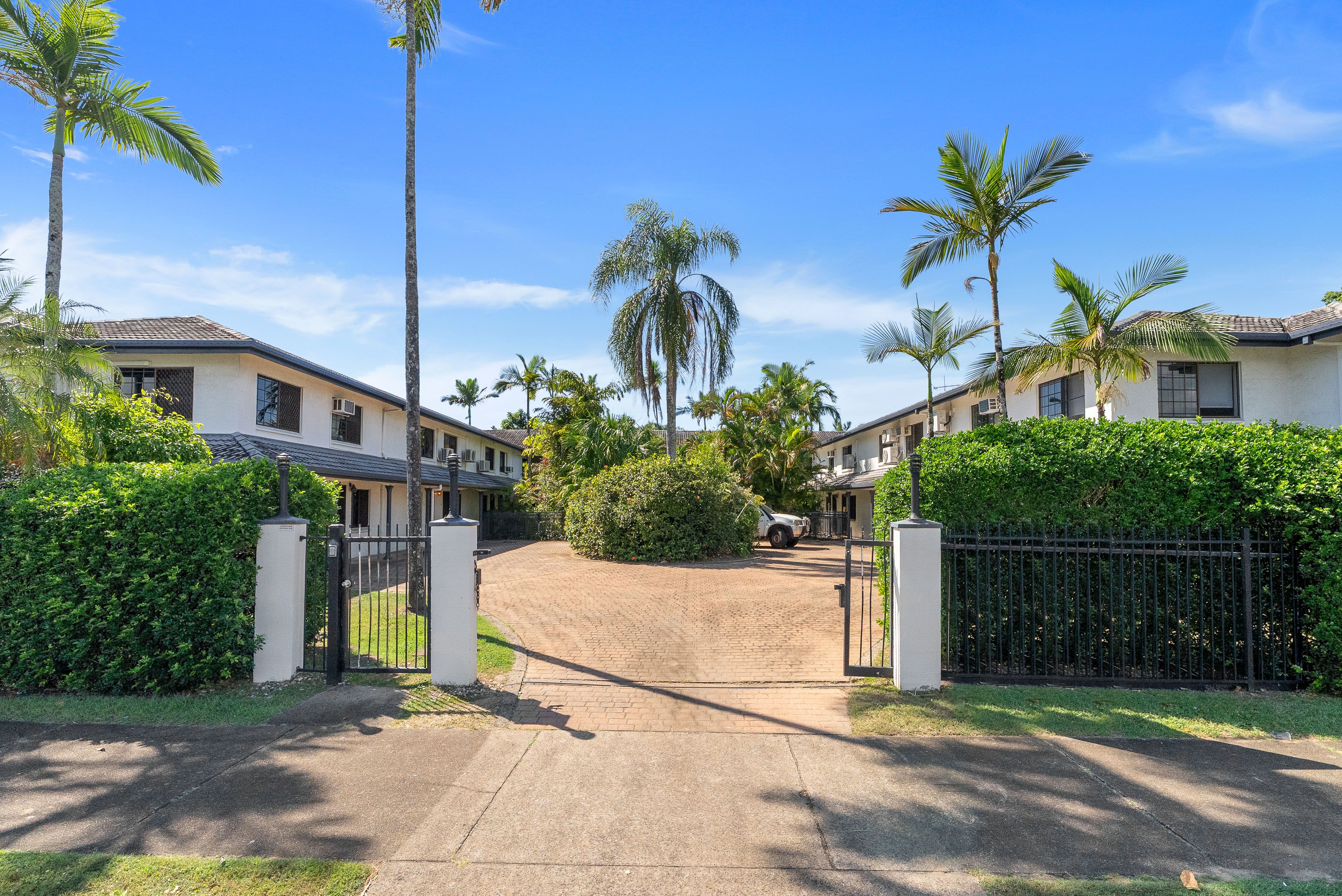 350-354 Sheridan Street, Cairns North QLD 4870