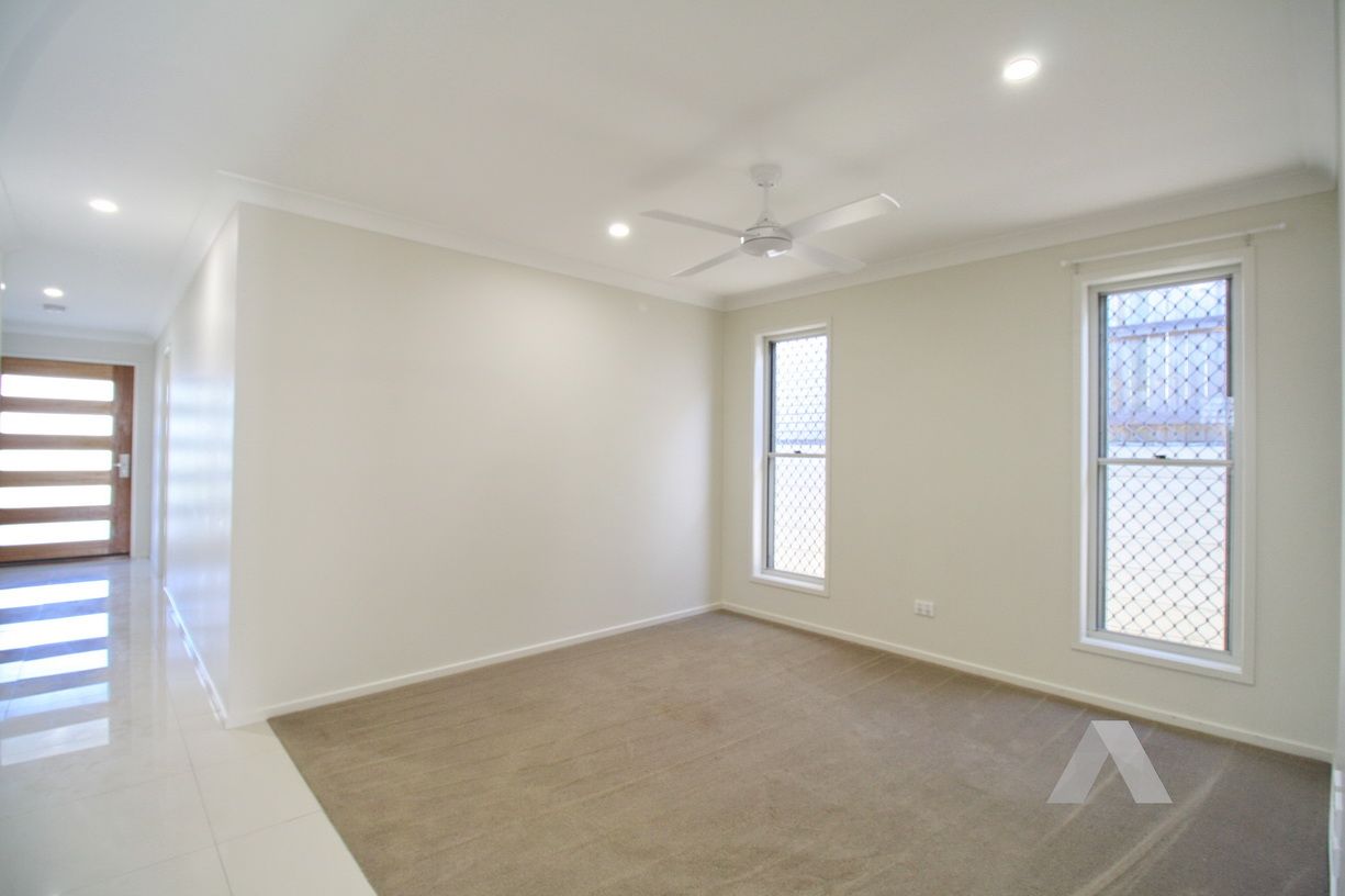 25 Calm Crescent, Springfield Lakes, QLD 4300