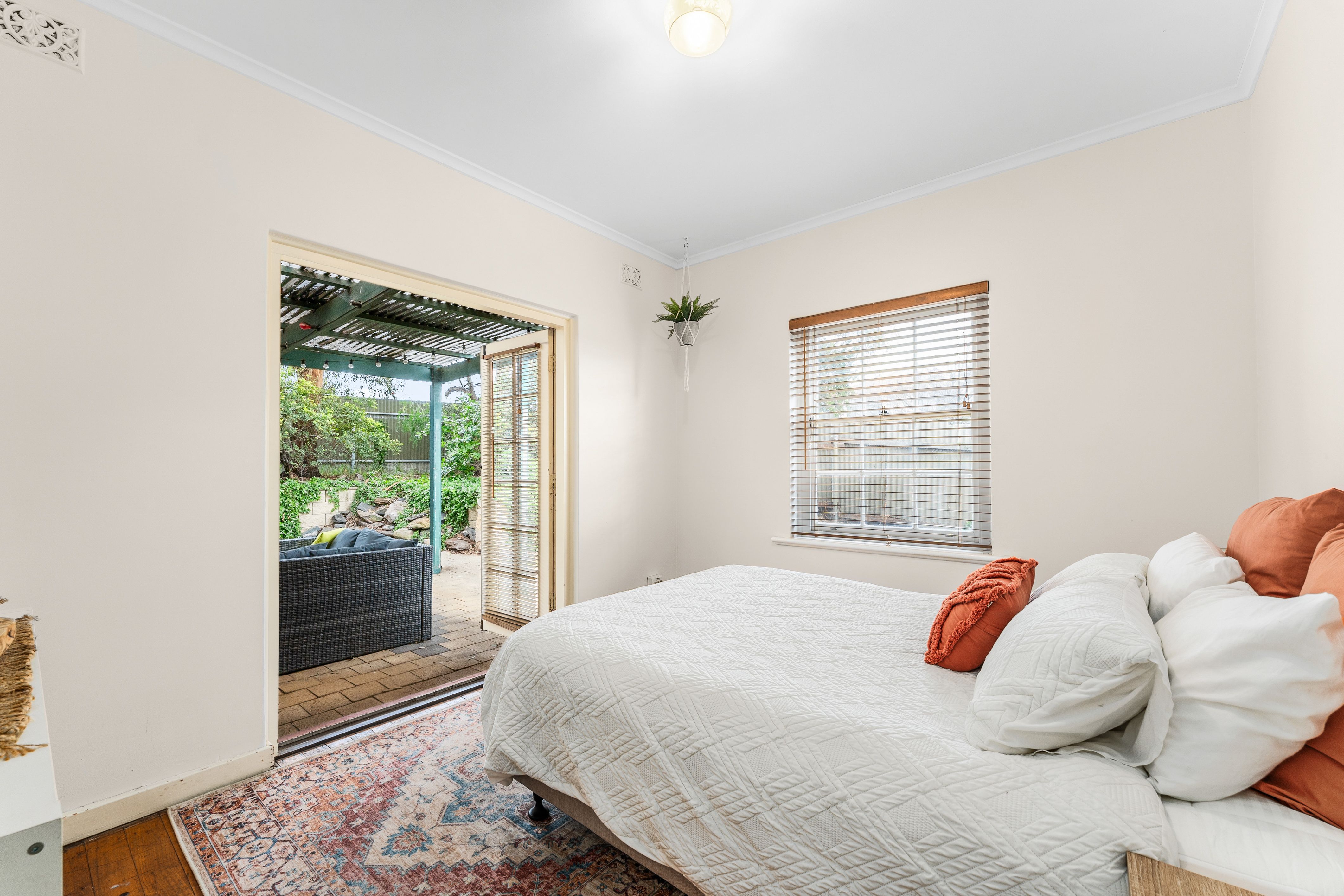 41 Commercial Road — photo 9 of 30