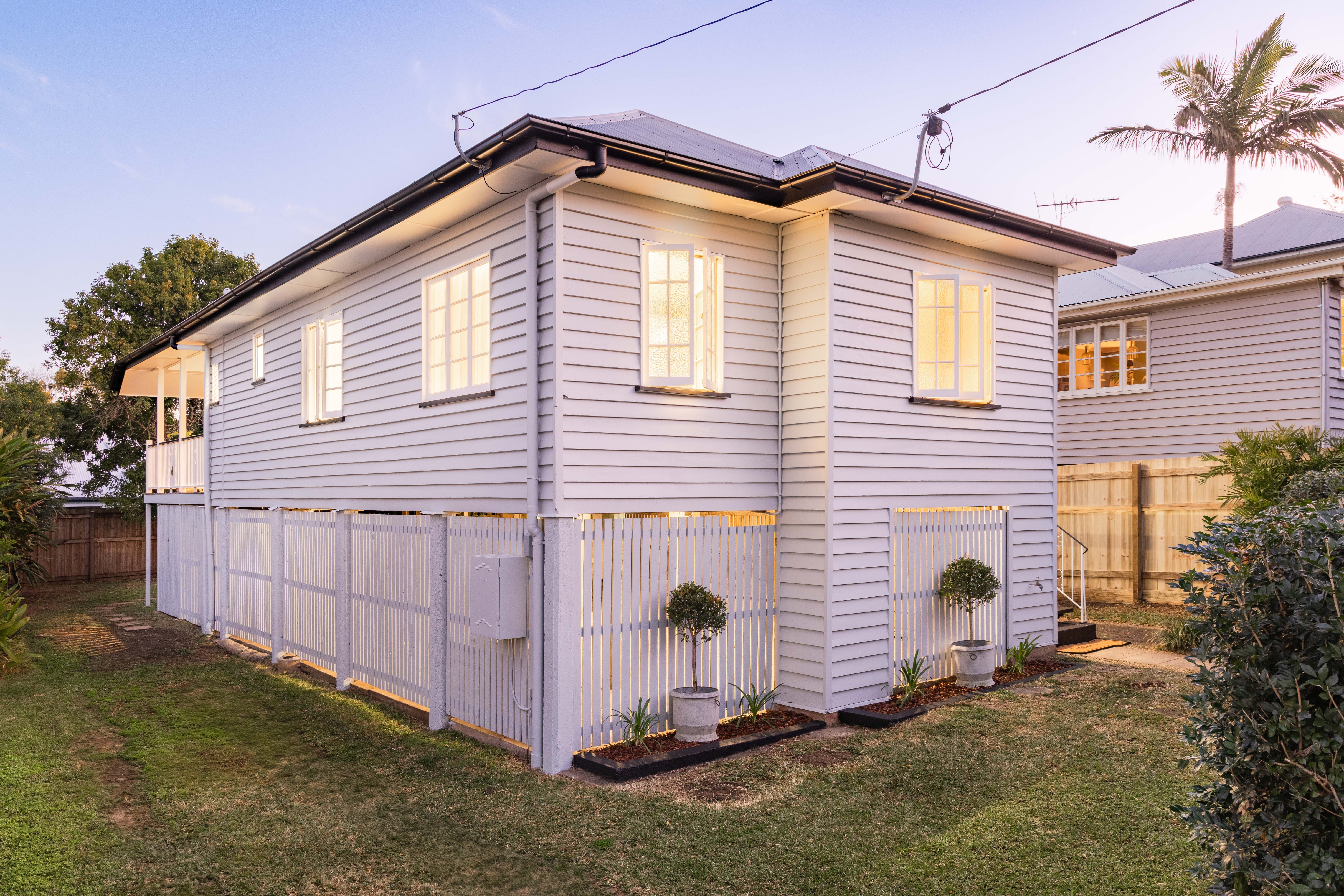 77 Sandon Street, Graceville, QLD 4075