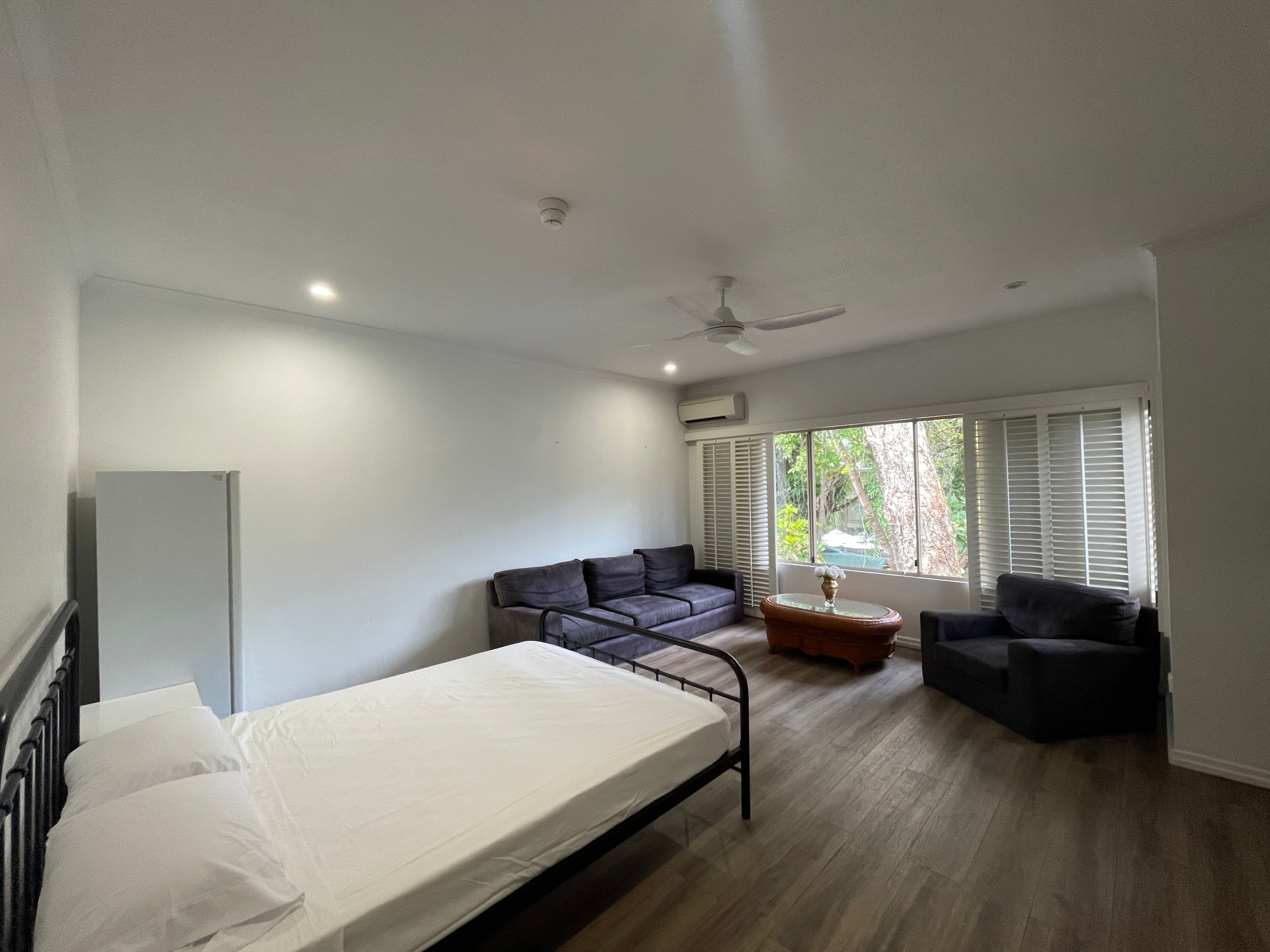 B304/316 Port Douglas Road — photo 3 of 9