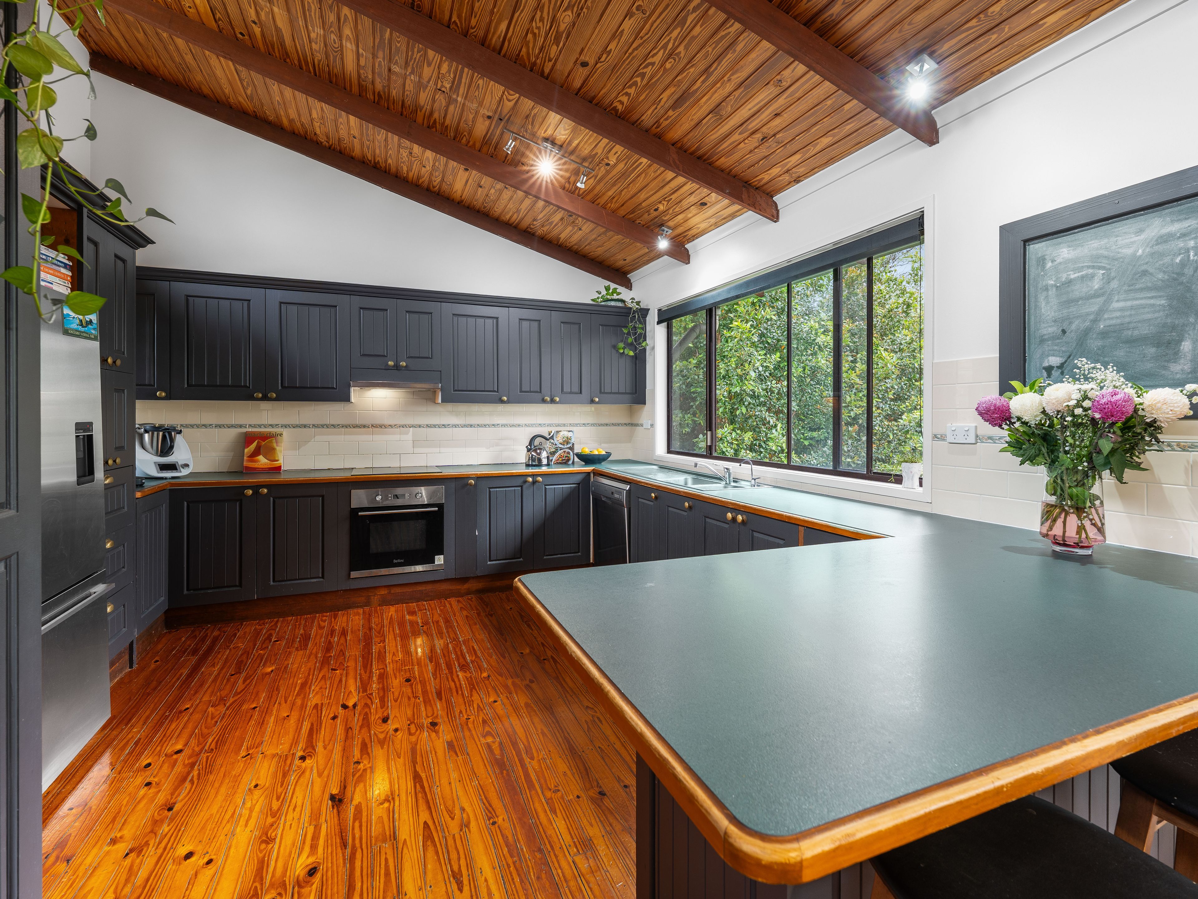 54 Caesar Road — photo 4 of 21