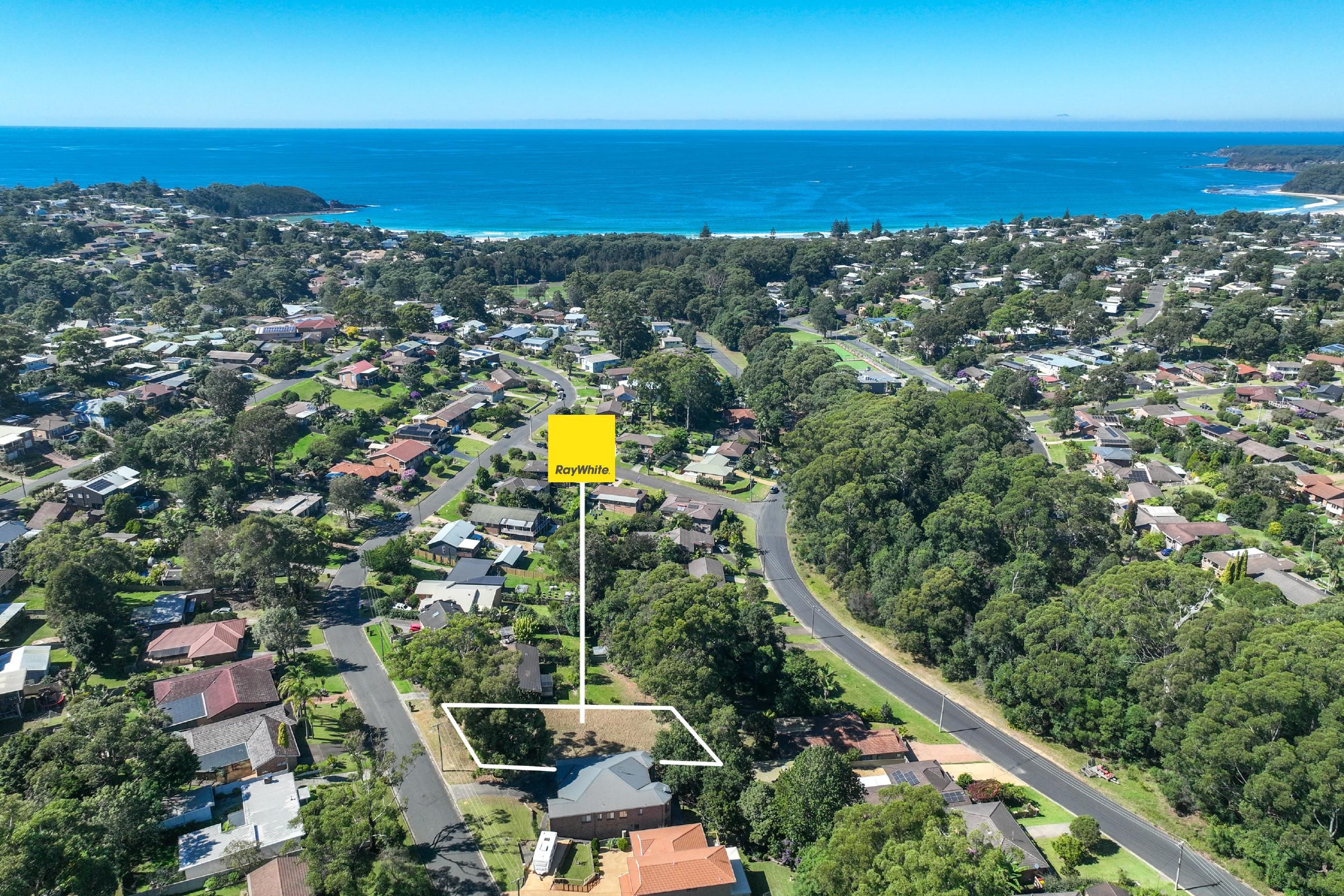 11 Bushland Avenue, Mollymook Beach NSW 2539