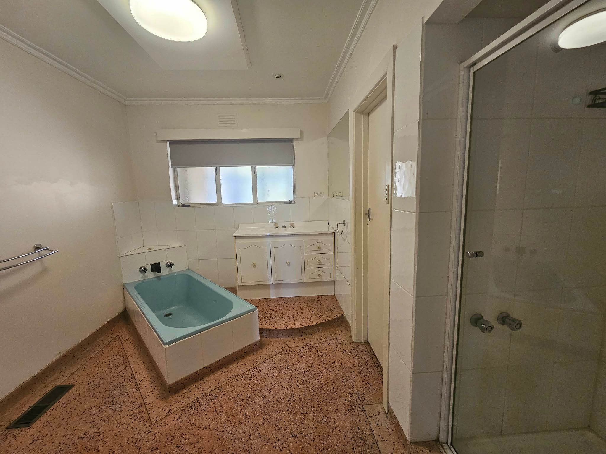 90 Ferntree Gully Road — photo 8 of 10