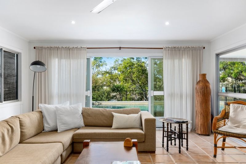 17 Perry Place, Biggera Waters, QLD 4216