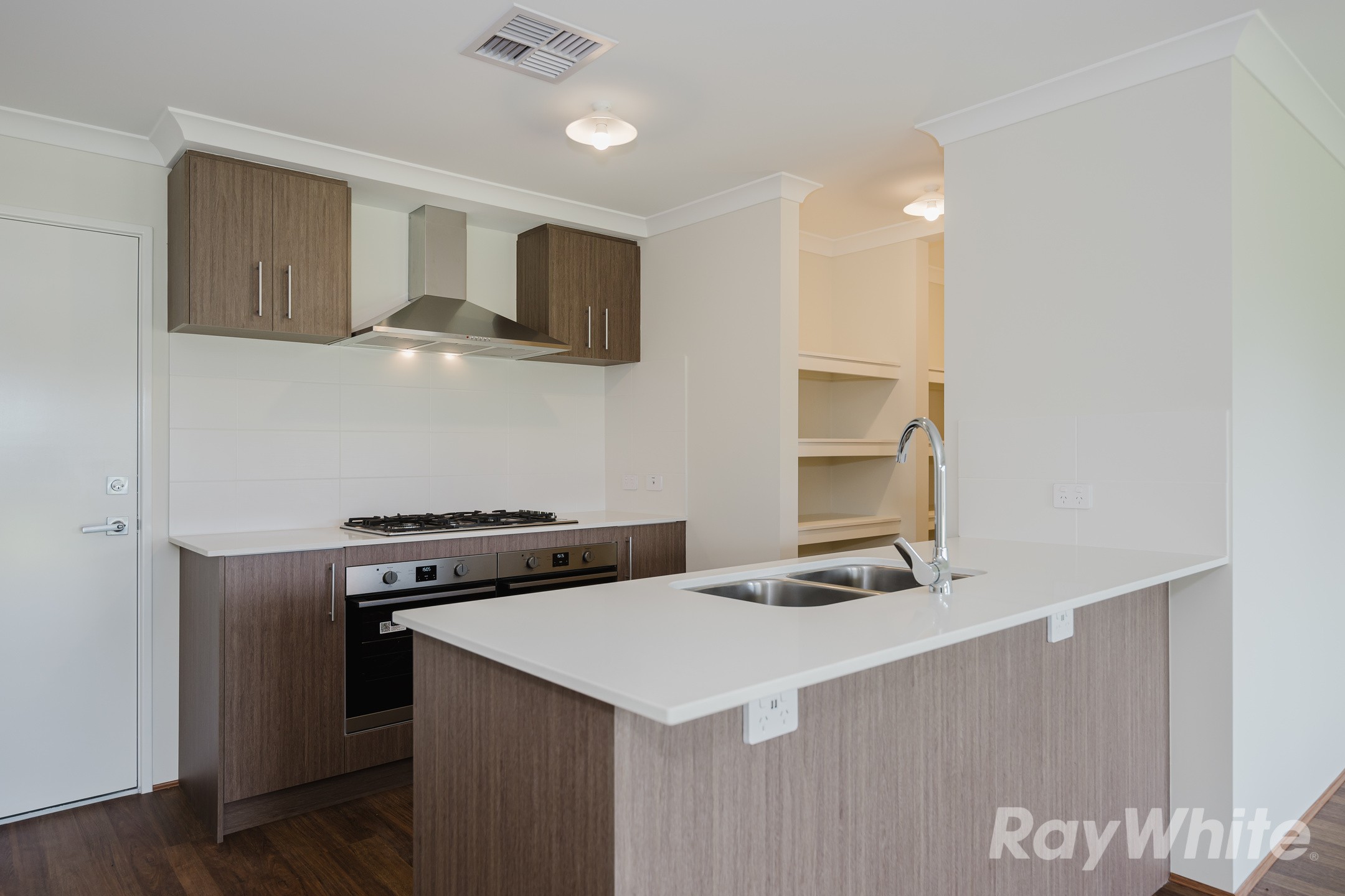 5 Swanson Loop, Coodanup, WA 6210