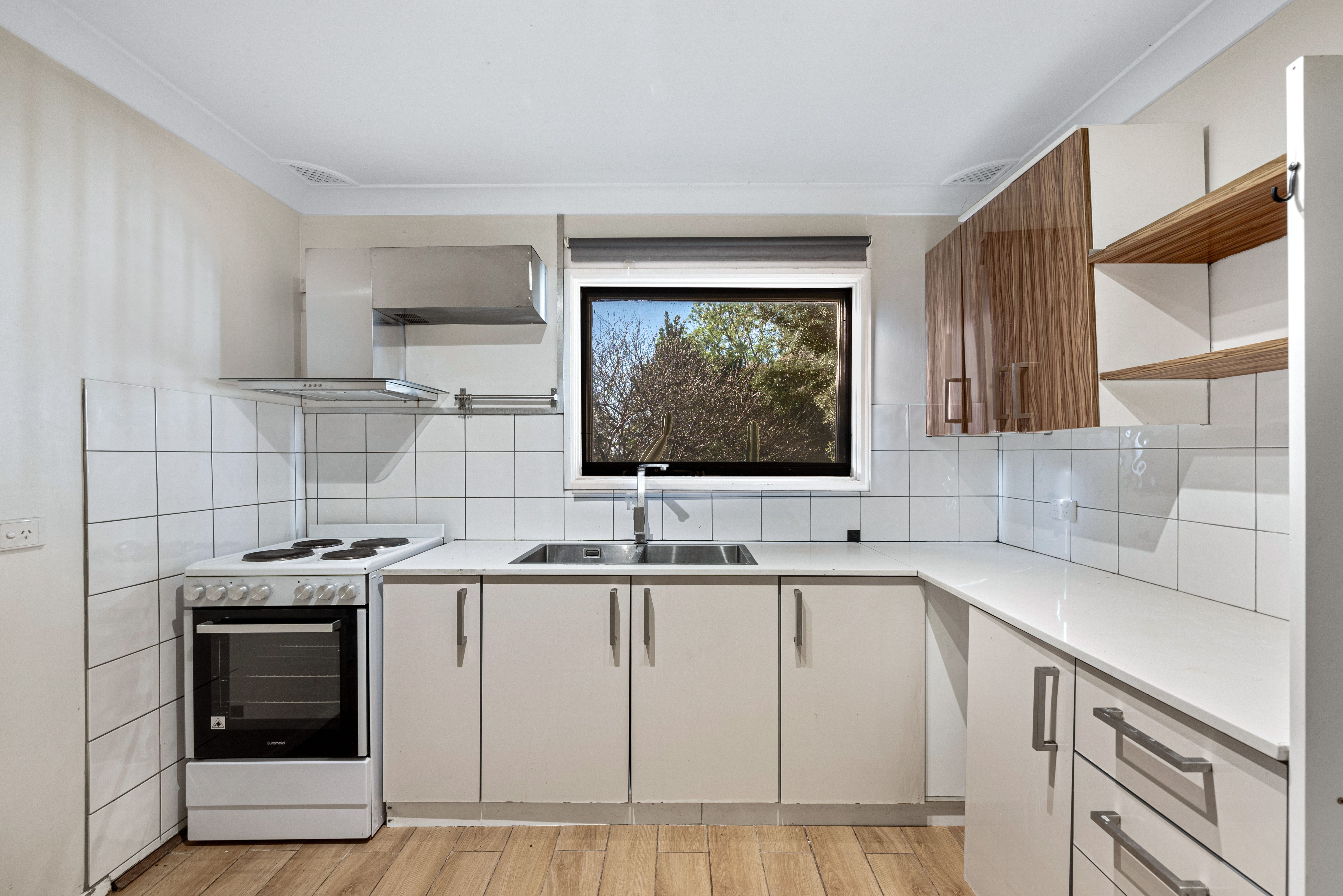 6/2-4 Whipbird Avenue, Ingleburn, NSW 2565