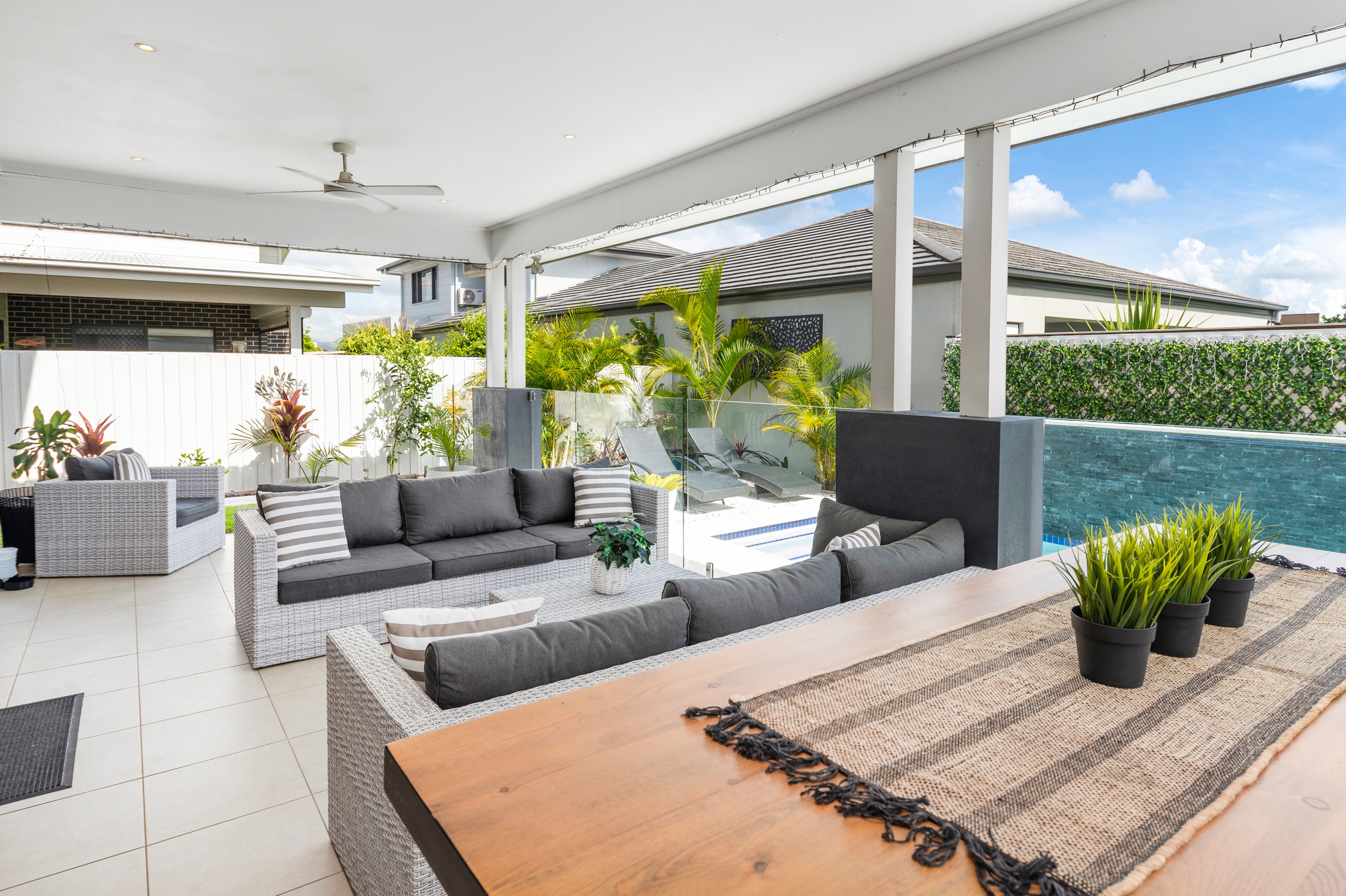 12 Grant Avenue, Hope Island, QLD 4212