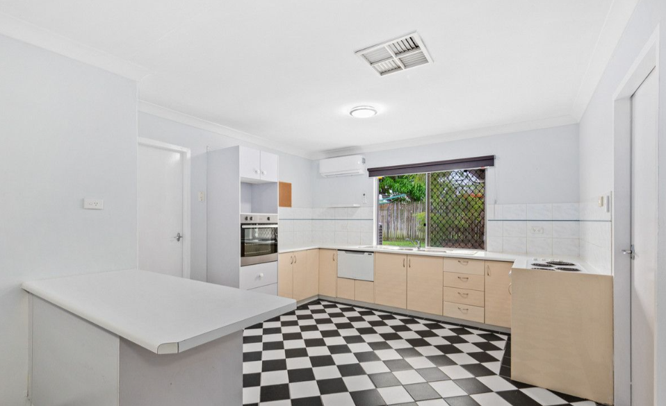 131 Dee Street, Koongal, QLD 4701