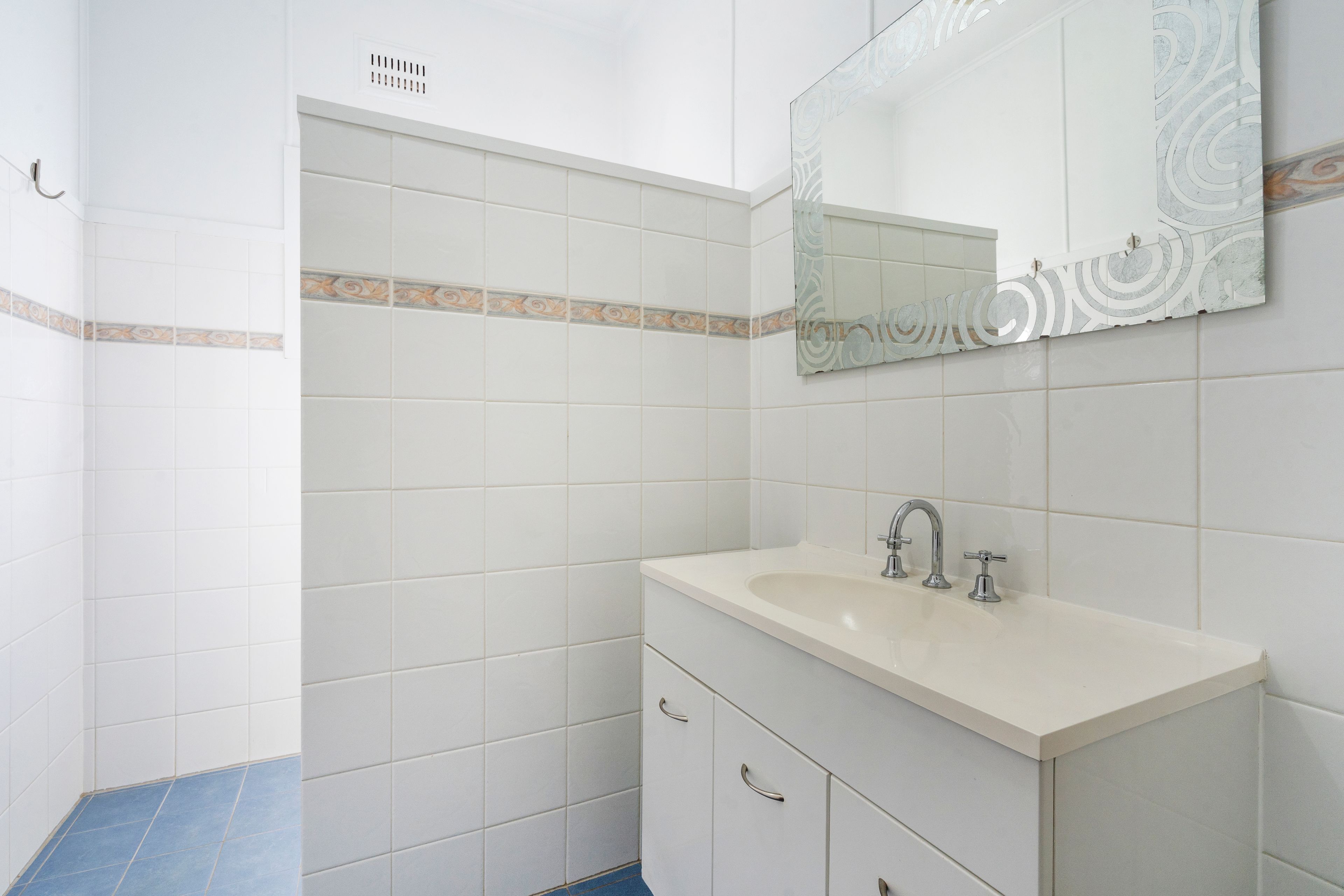 475 Tweed Valley Way — photo 12 of 21