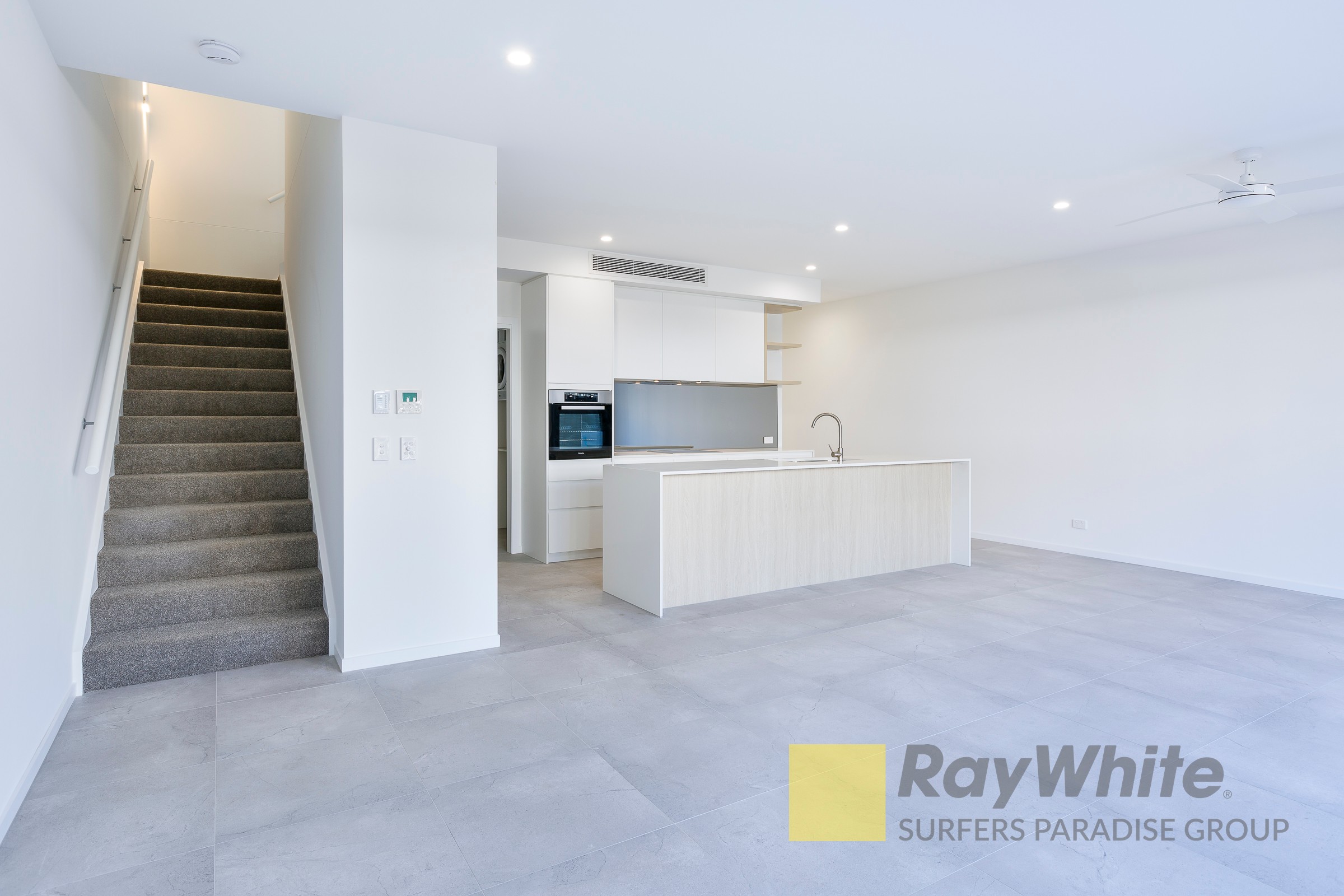 43/35 Grant Avenue, Hope Island, QLD 4212