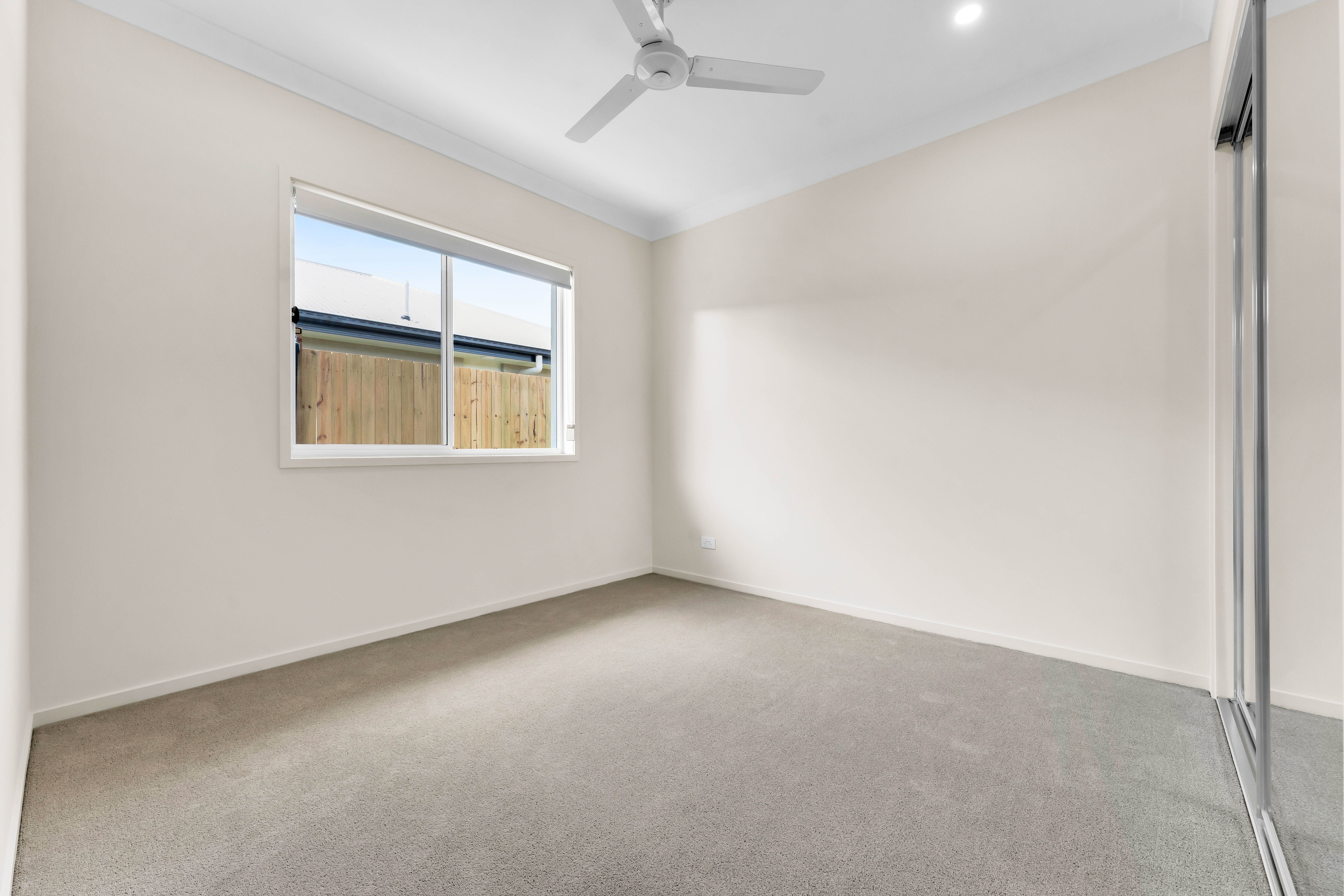 9 Howe Circuit — photo 5 of 17