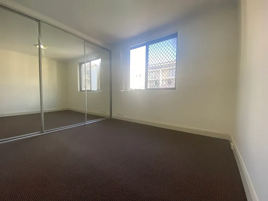 15C/541 Pembroke Road — photo 5 of 8