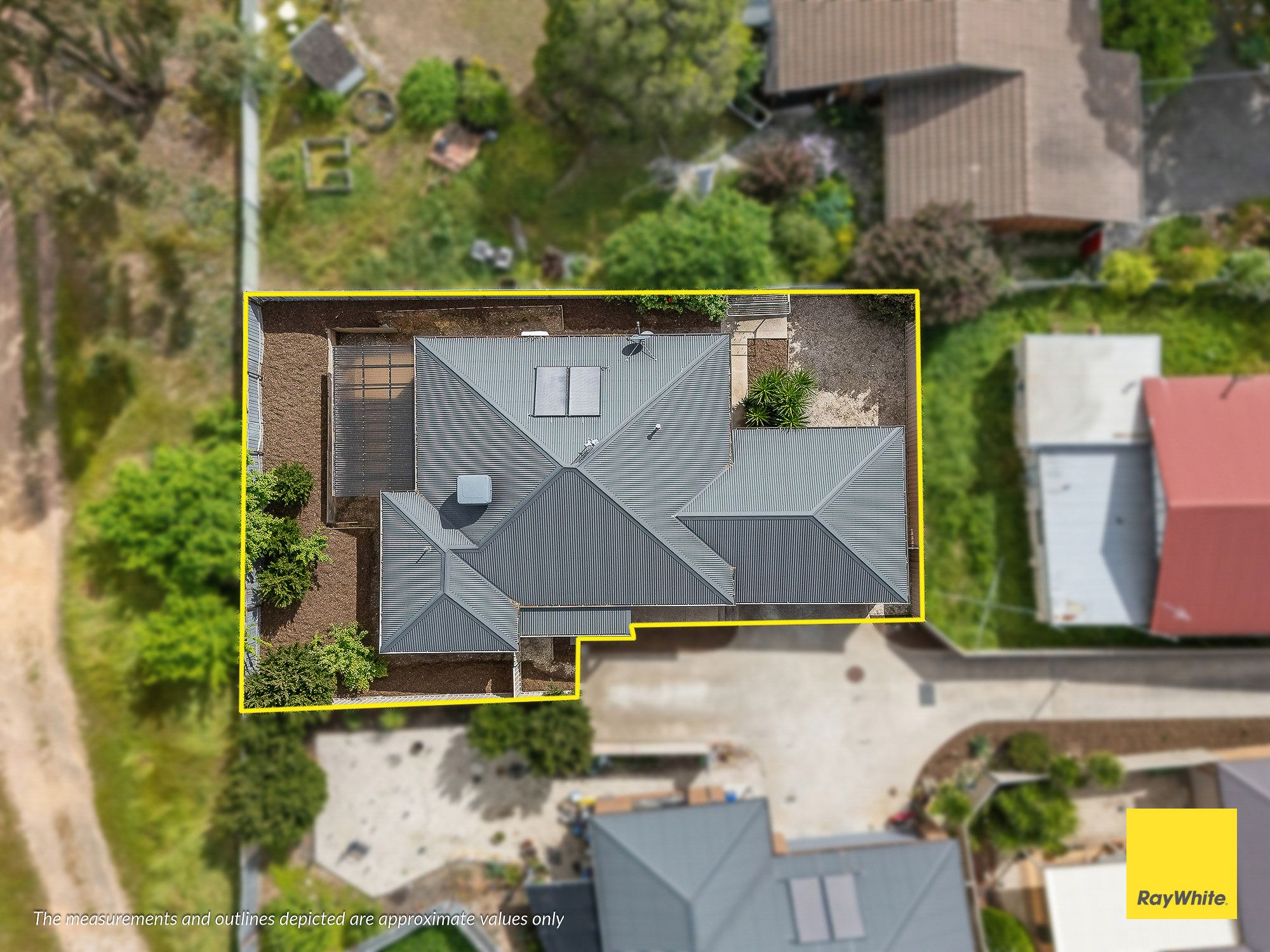 2/1C Lester Street — photo 17 of 18