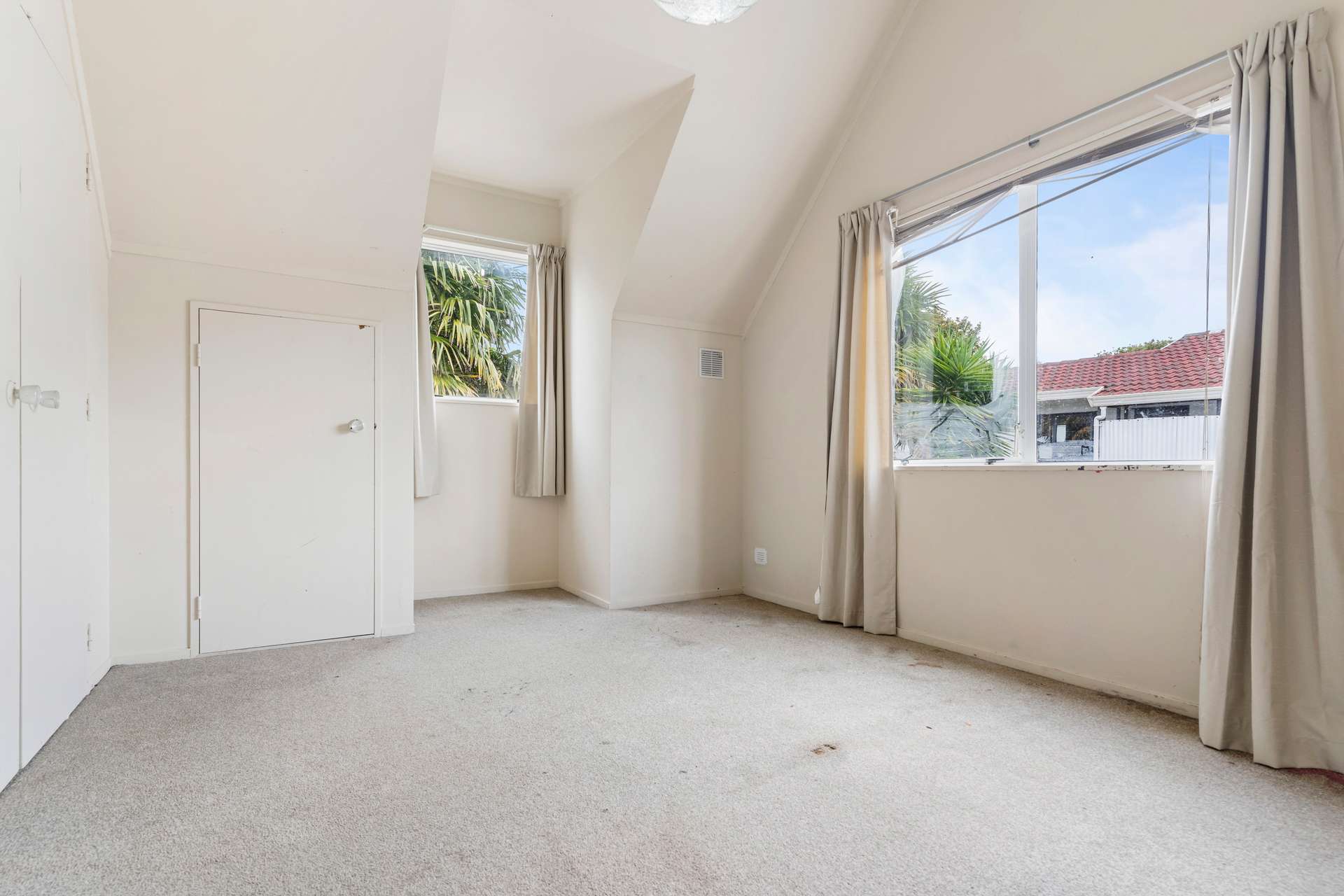 2/6 Sandgate Avenue photo 15