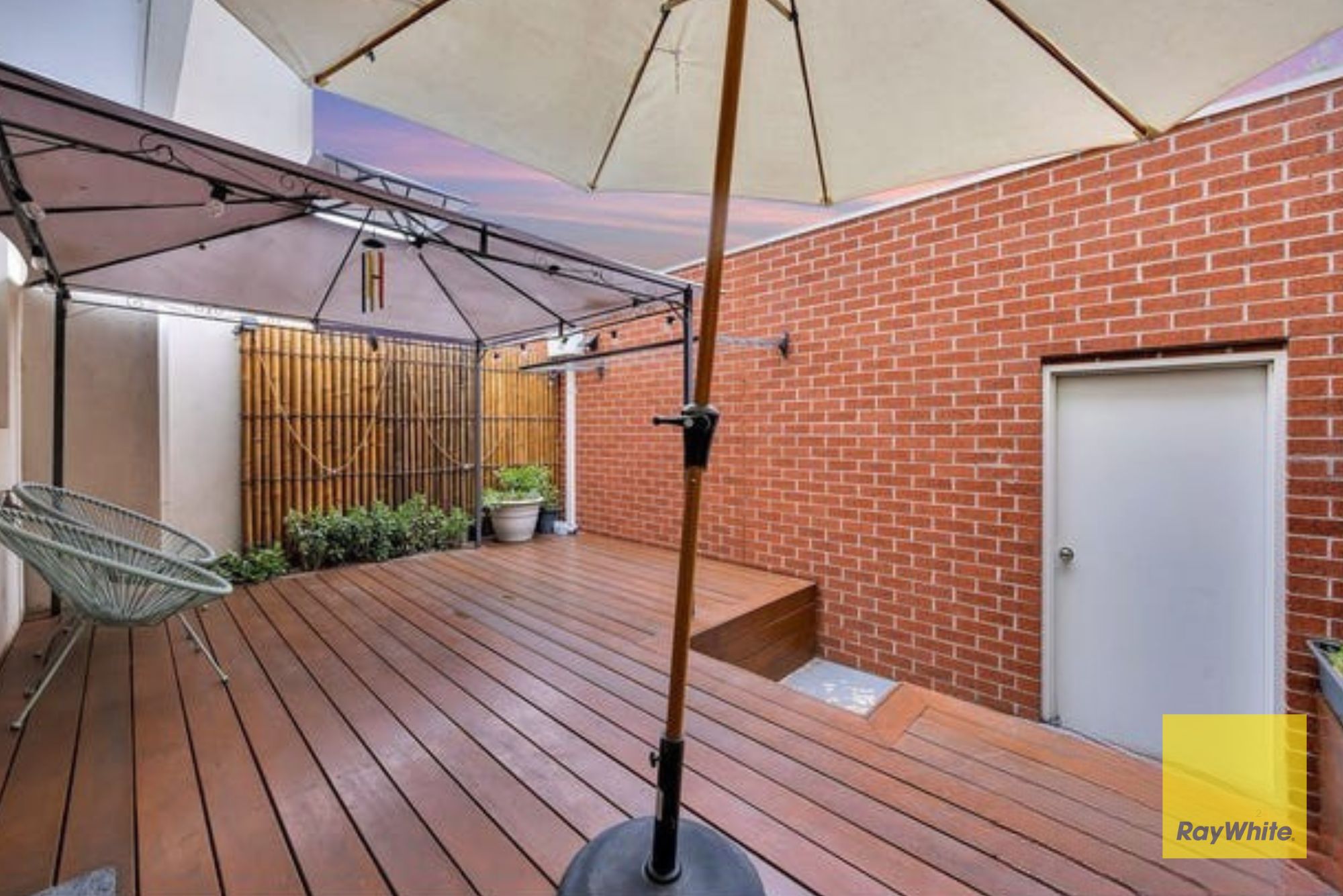 10 Burdock Walk — photo 14 of 14