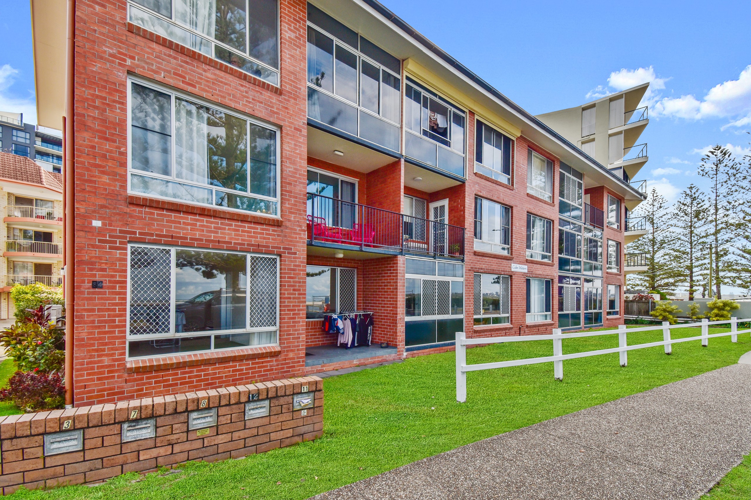 Unit 4/83 Esplanade, Golden Beach, QLD 4551