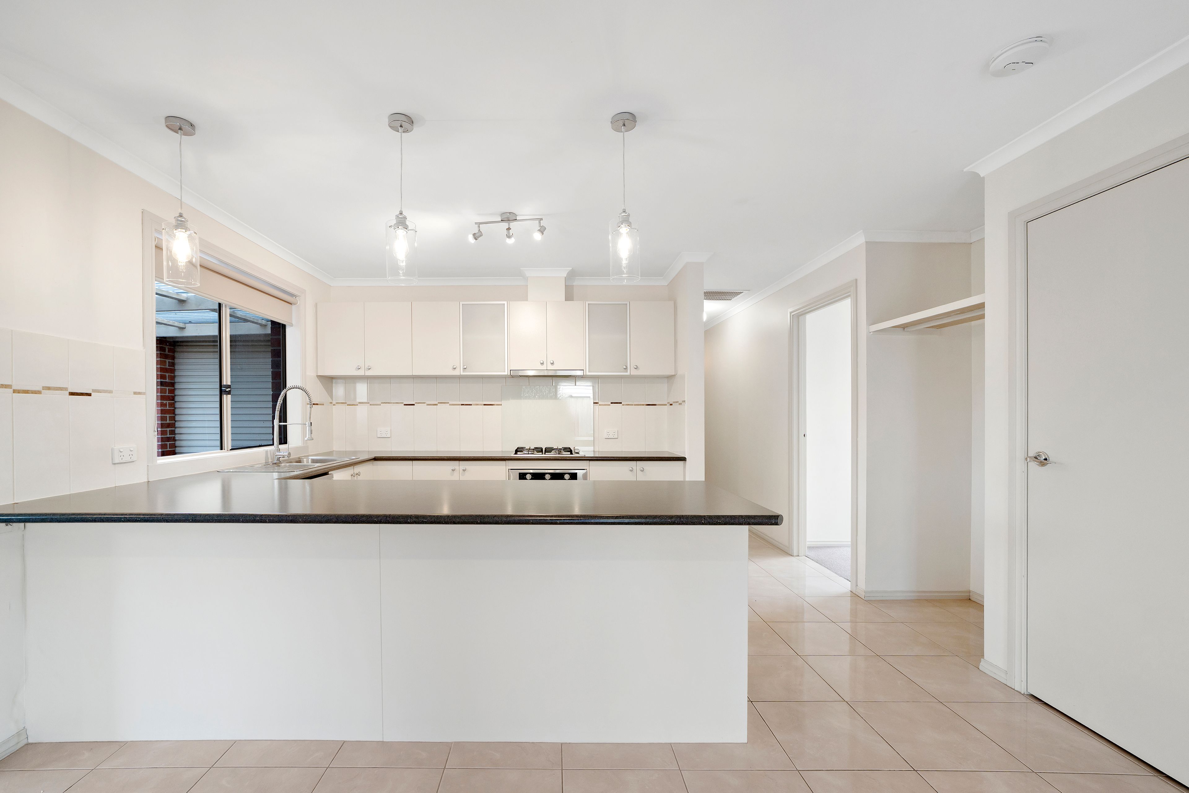 8a Pearce Street — photo 5 of 24