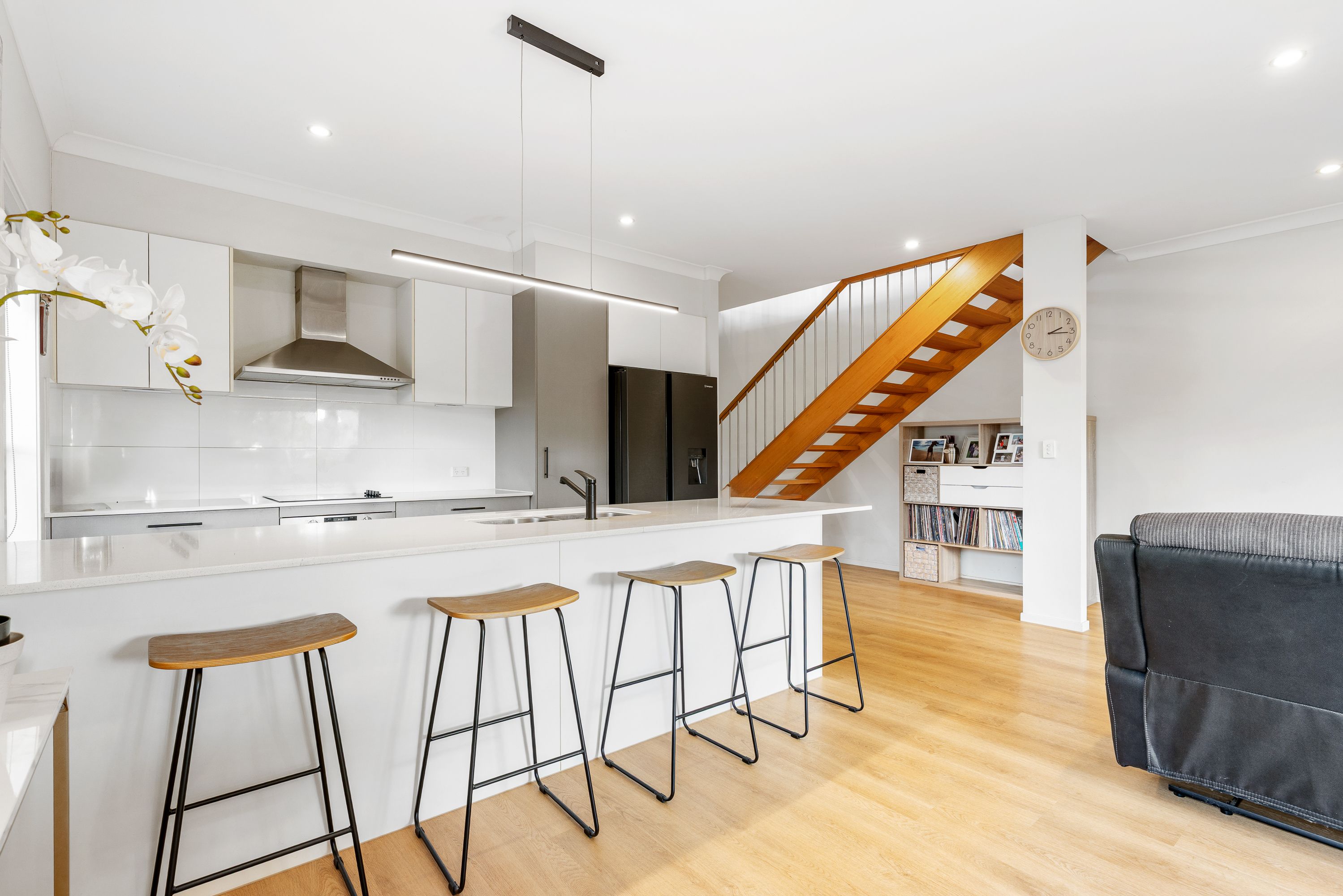 2/37 Tallebudgera Drive — photo 5 of 28