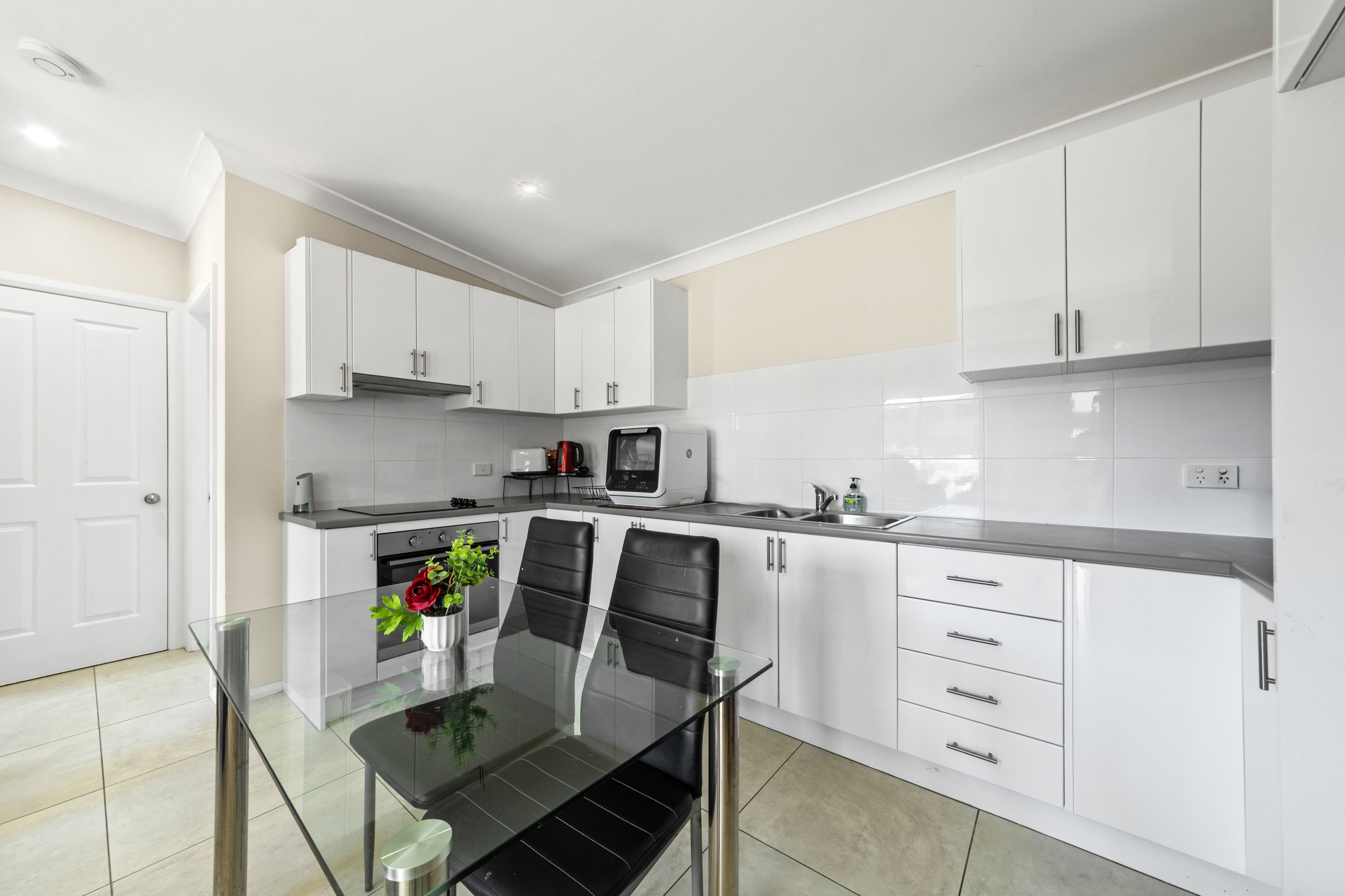 60 & 60a Kawana Avenue — photo 10 of 15