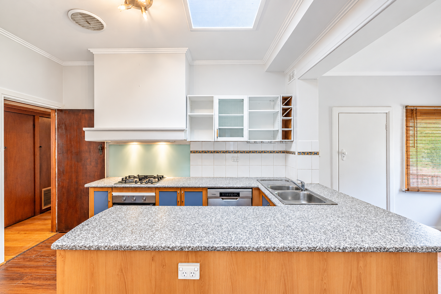 18 Barry Street — photo 5 of 14
