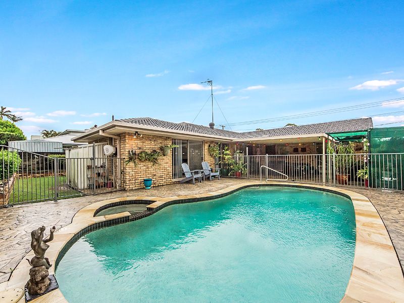 38 Heeb Street, Bundall, QLD 4217