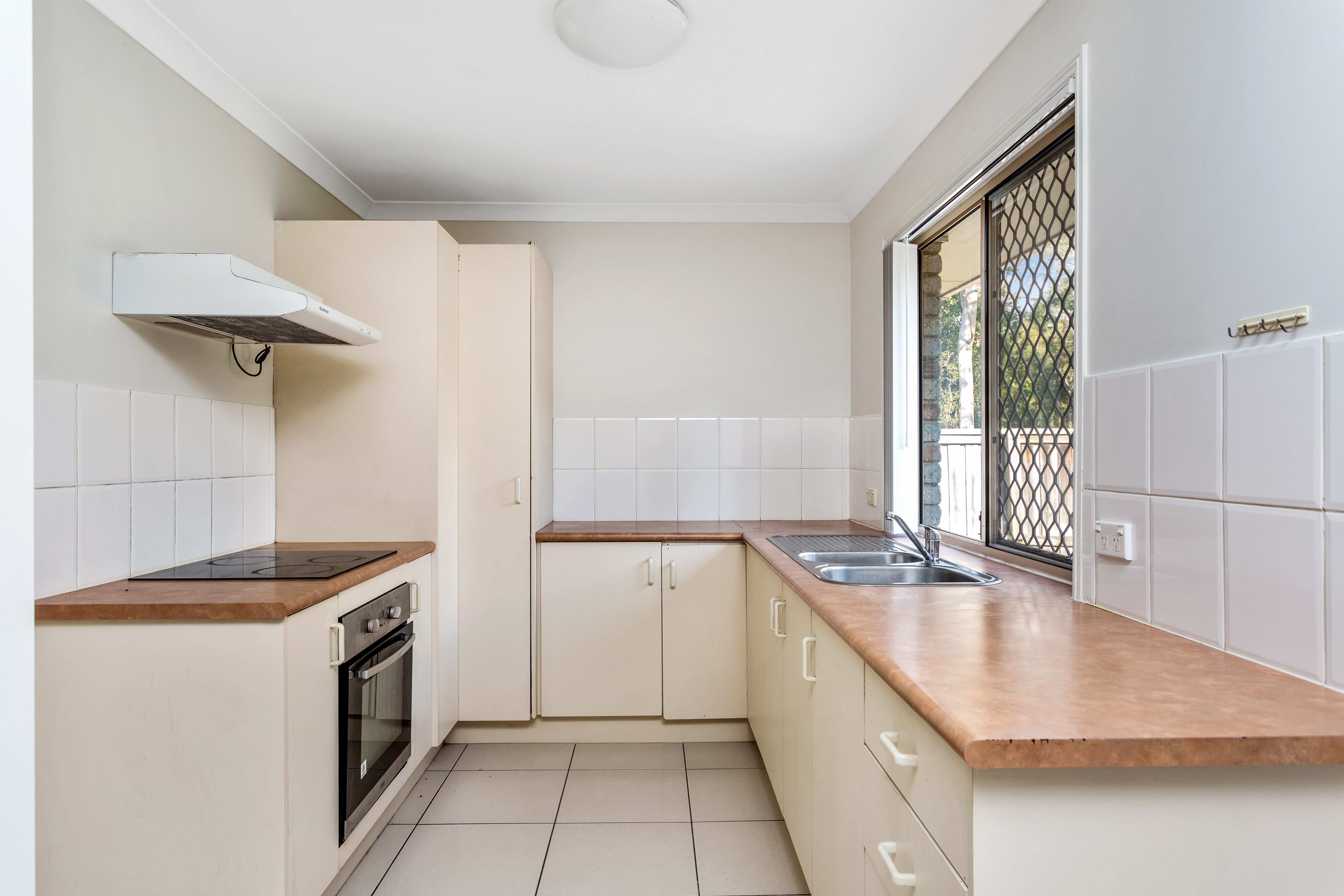 41 Paddies Crescent, Crestmead, QLD 4132