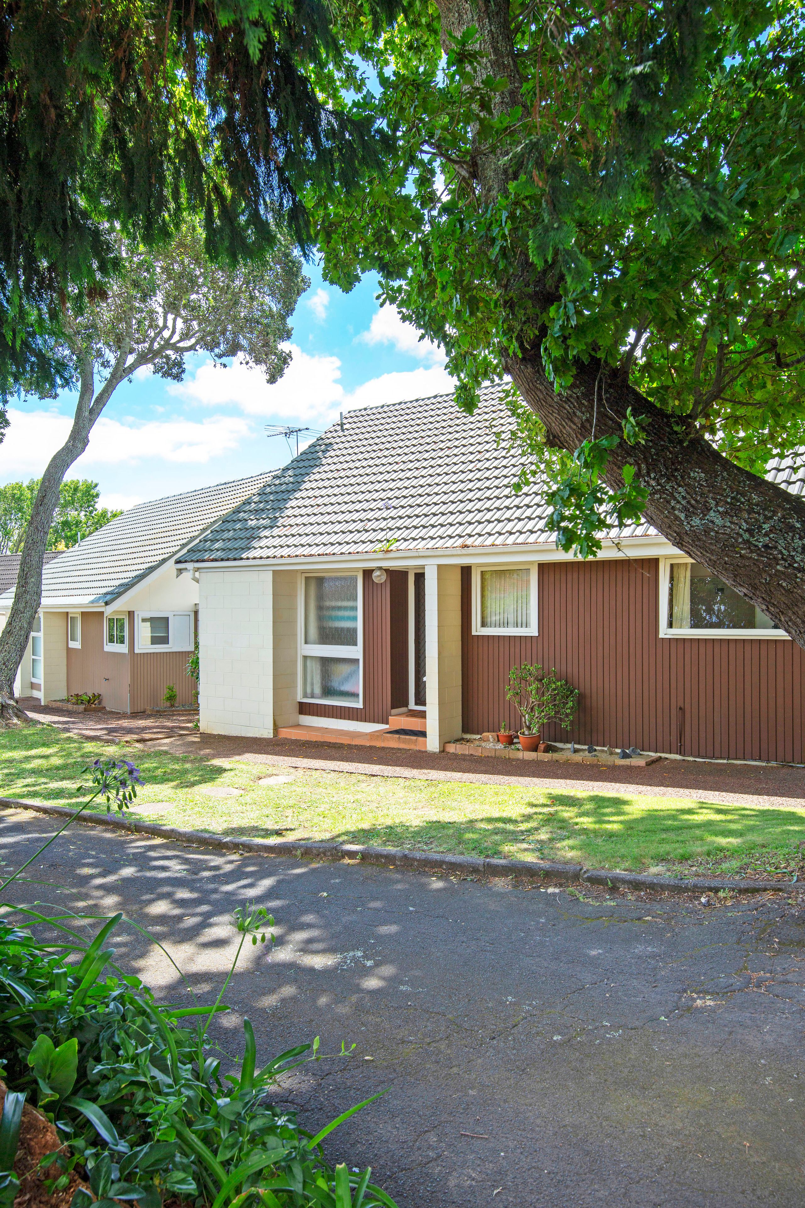 2/55 Cook Street, Howick, Manukau City