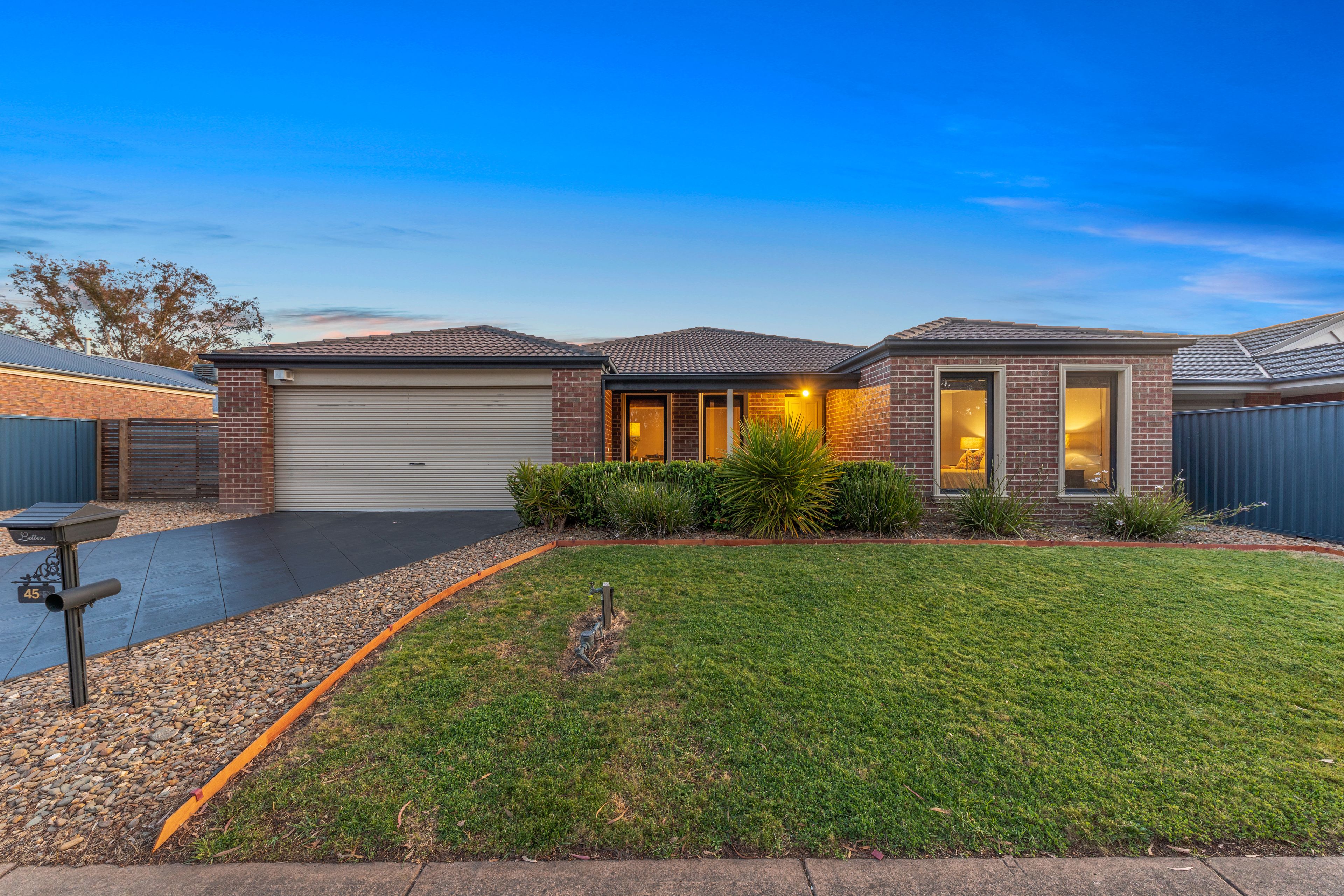 45 The Parkway, Pakenham VIC 3810