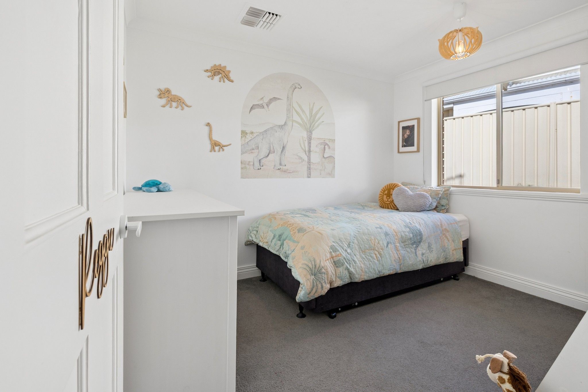 48A Bournemouth Crescent — photo 13 of 17