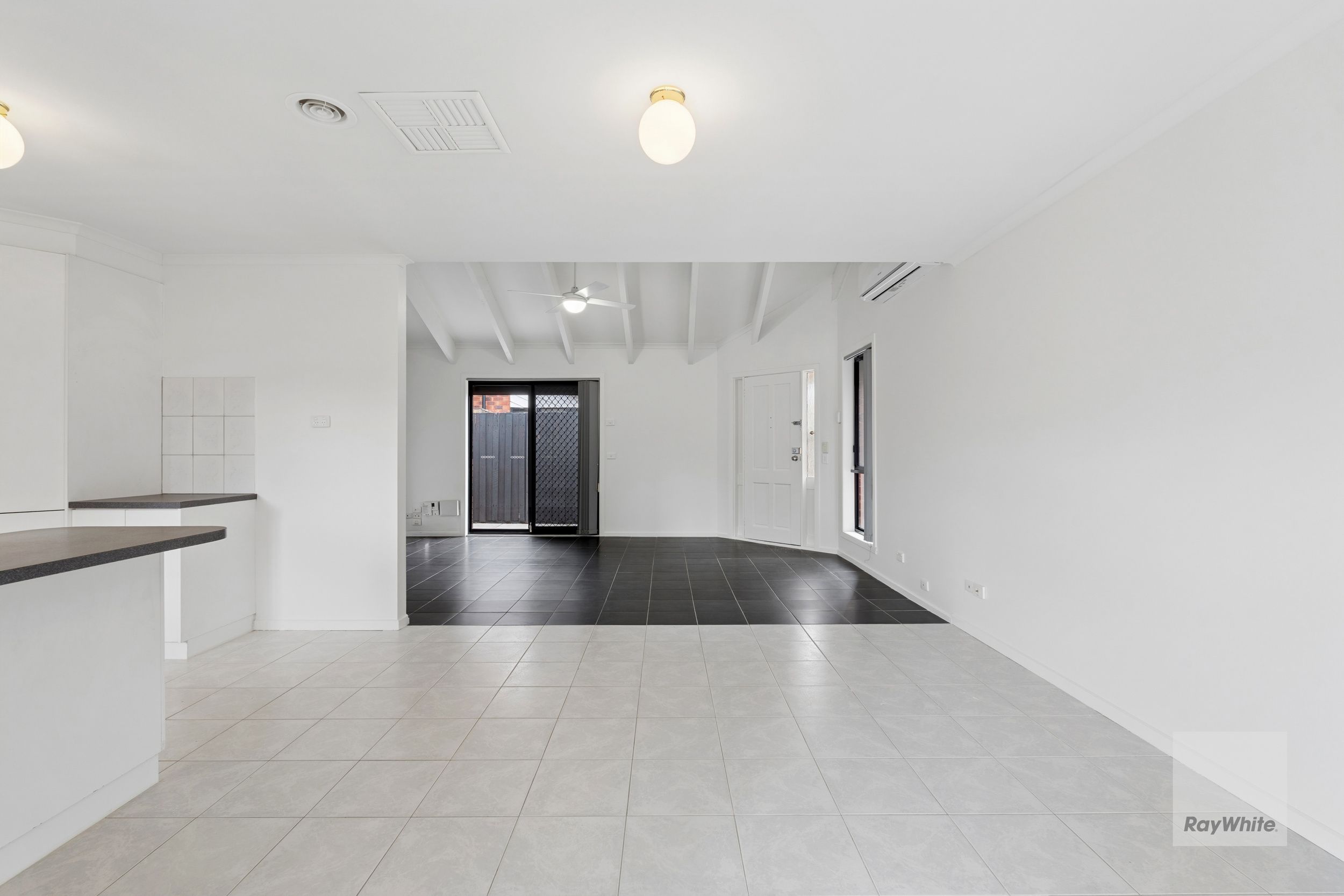 111B Honour Avenue — photo 5 of 19