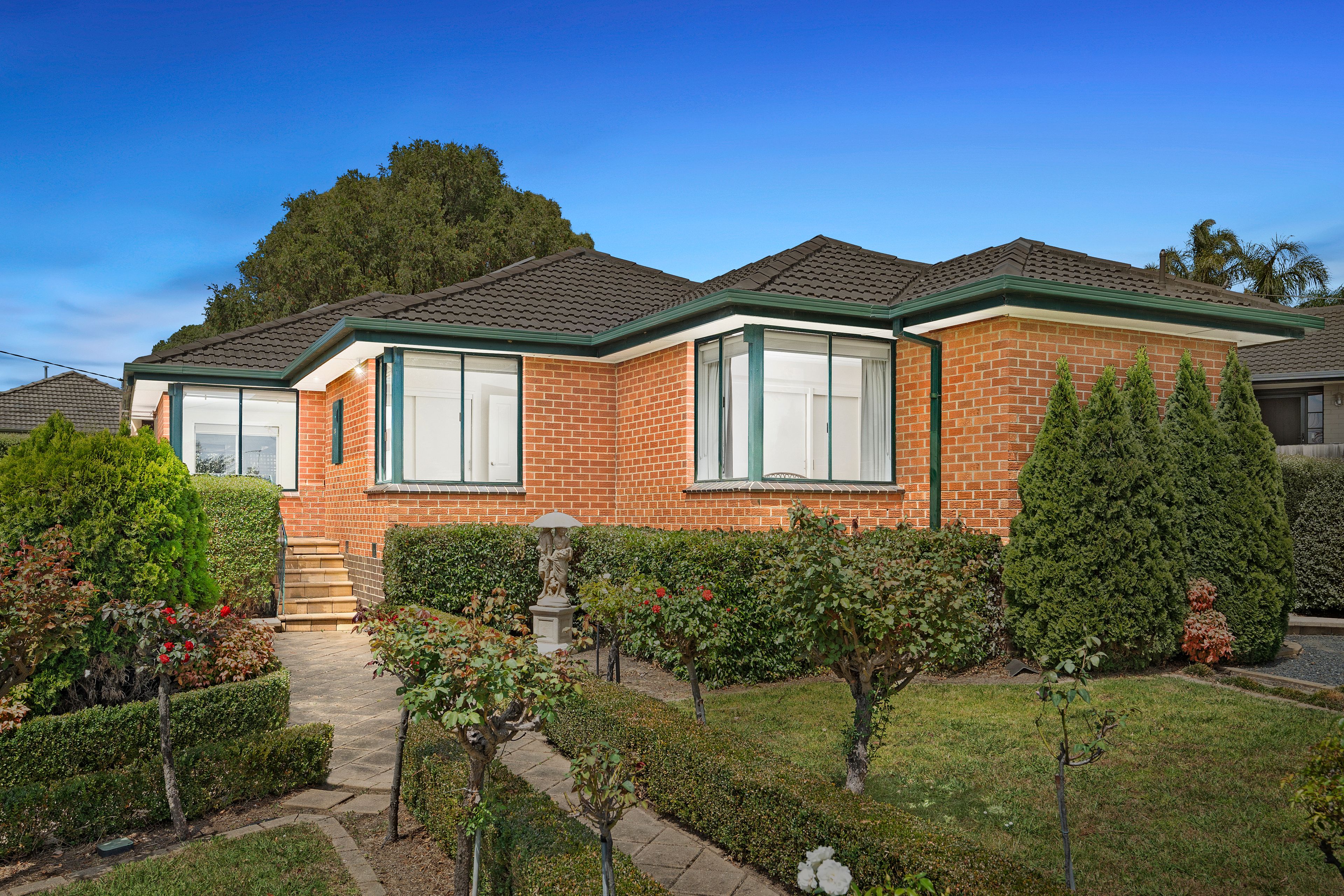 40 Johnson Drive, Ferntree Gully VIC 3156
