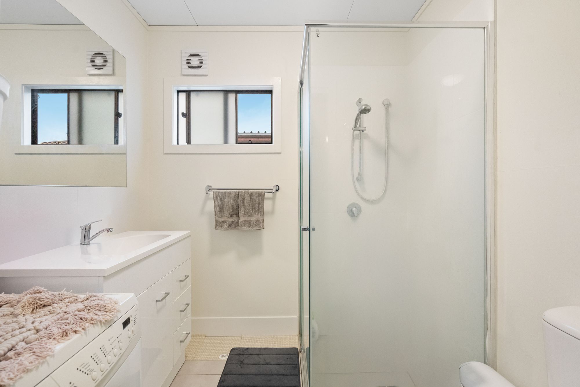 7 Oakland Avenue — photo 9 of 13