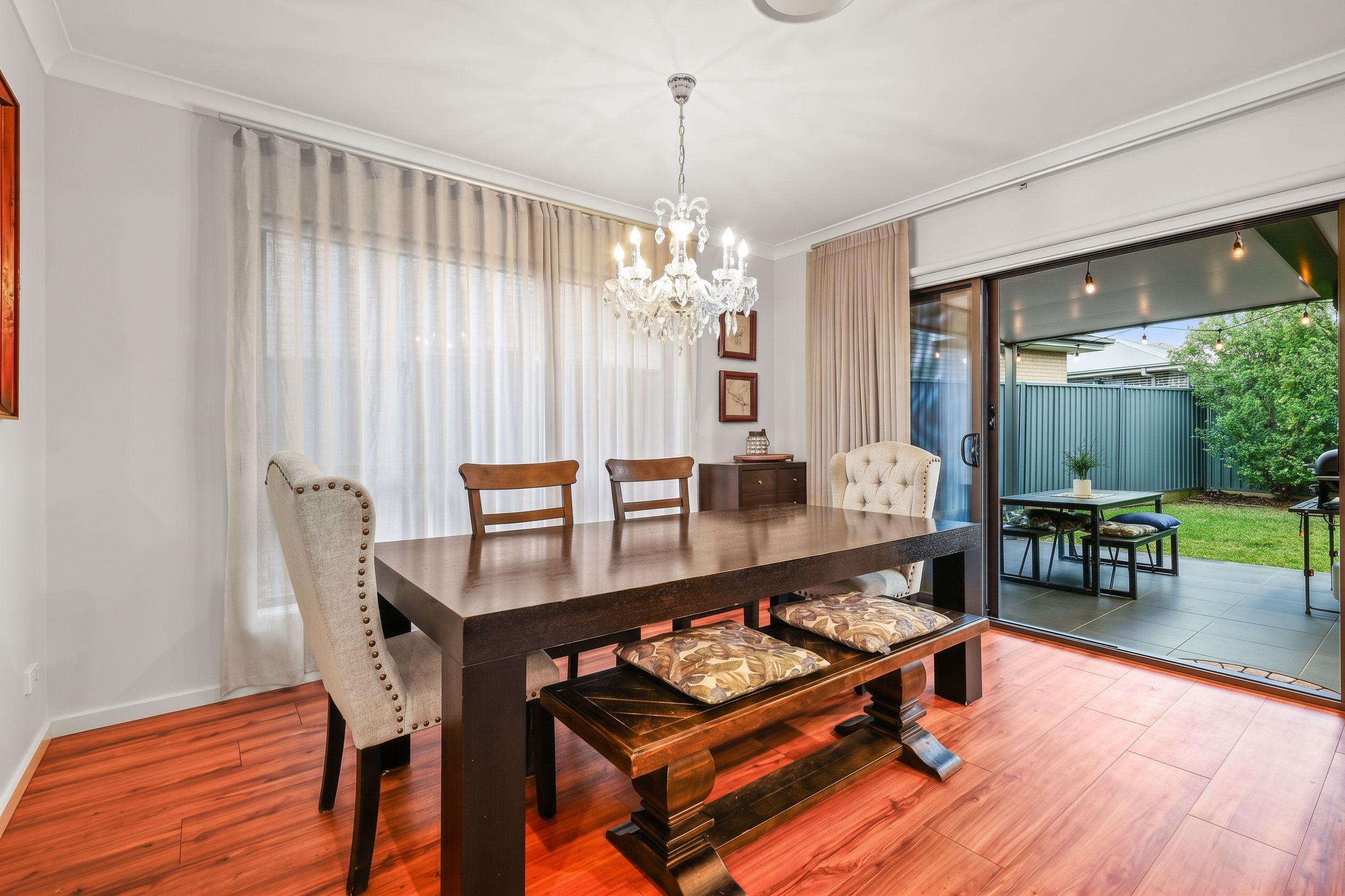 Immaculately Designed, Spacious Family Home on a Generous 416 sqm Block Of Land! — photo 7 of 17
